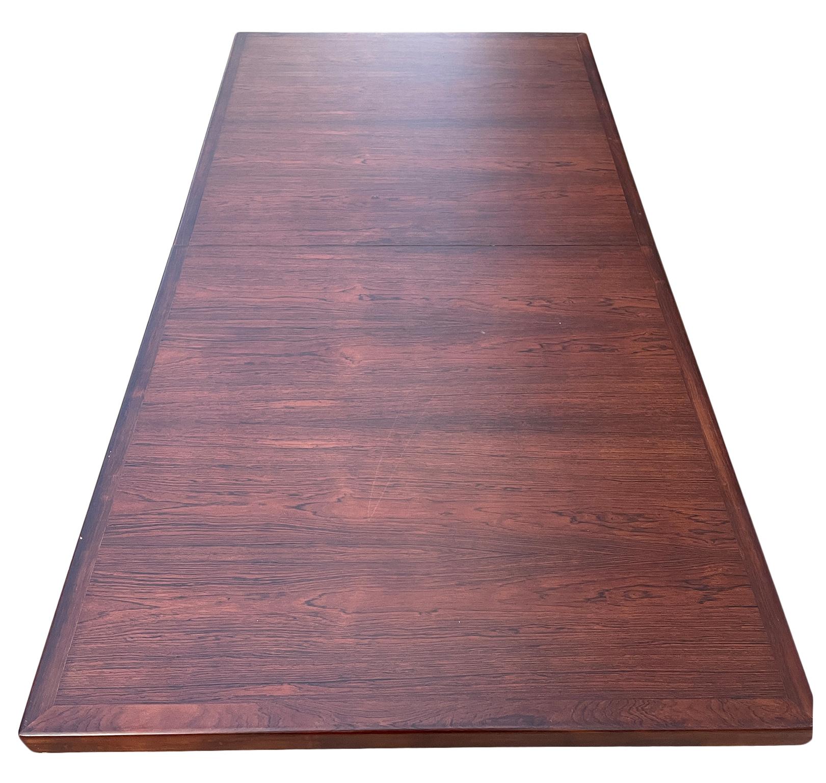 Danish Midcentury Rare Solid minimalist Rosewood Expandable Dining Table with 1 Leaf For Sale