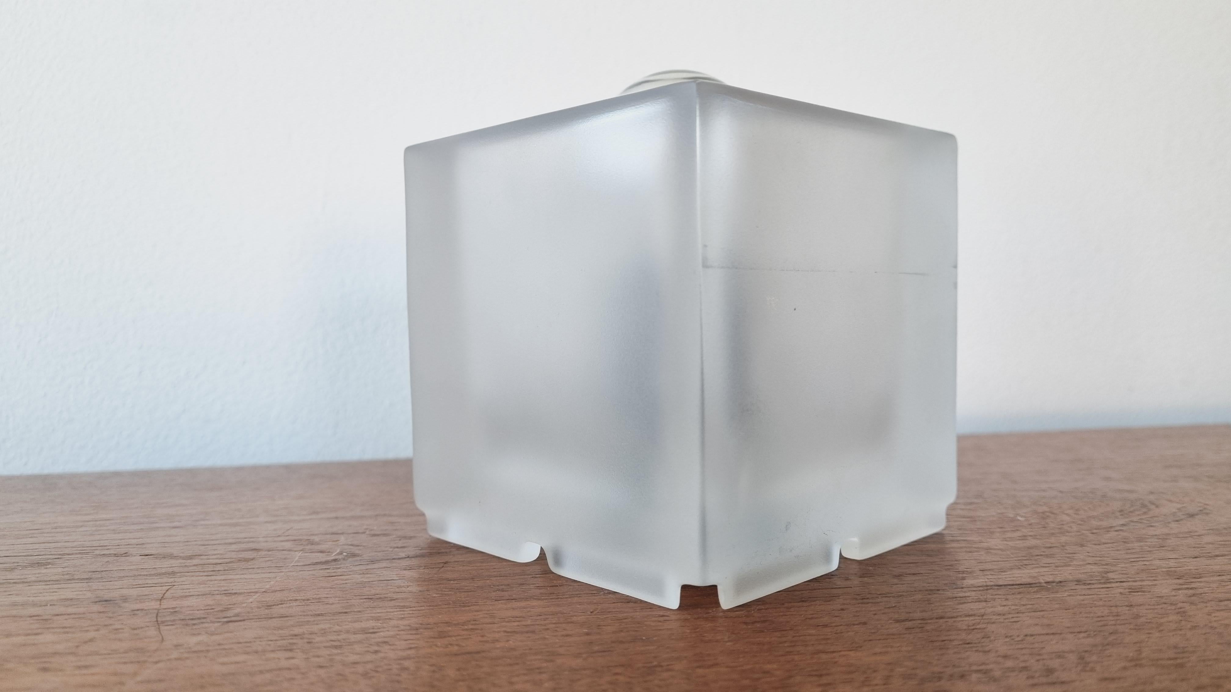Midcentury Rare Table Lamp Ice Glass Cube Peill & Putzler, Germany, 1970s In Good Condition For Sale In Praha, CZ