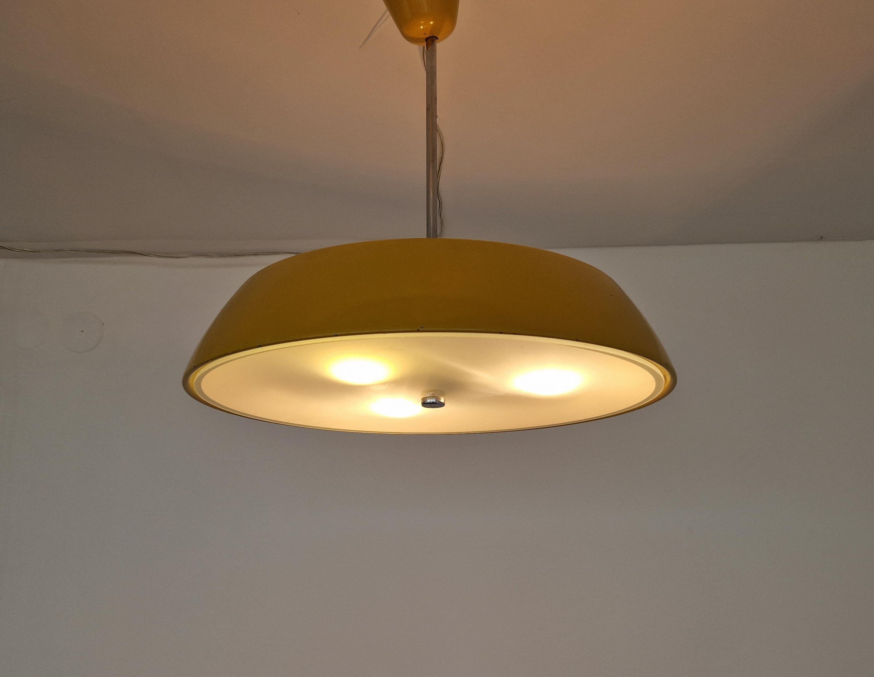 Ciondolo UFO raro del Medioevo, Napako, anni '70 In condizioni buone in vendita a Praha, CZ