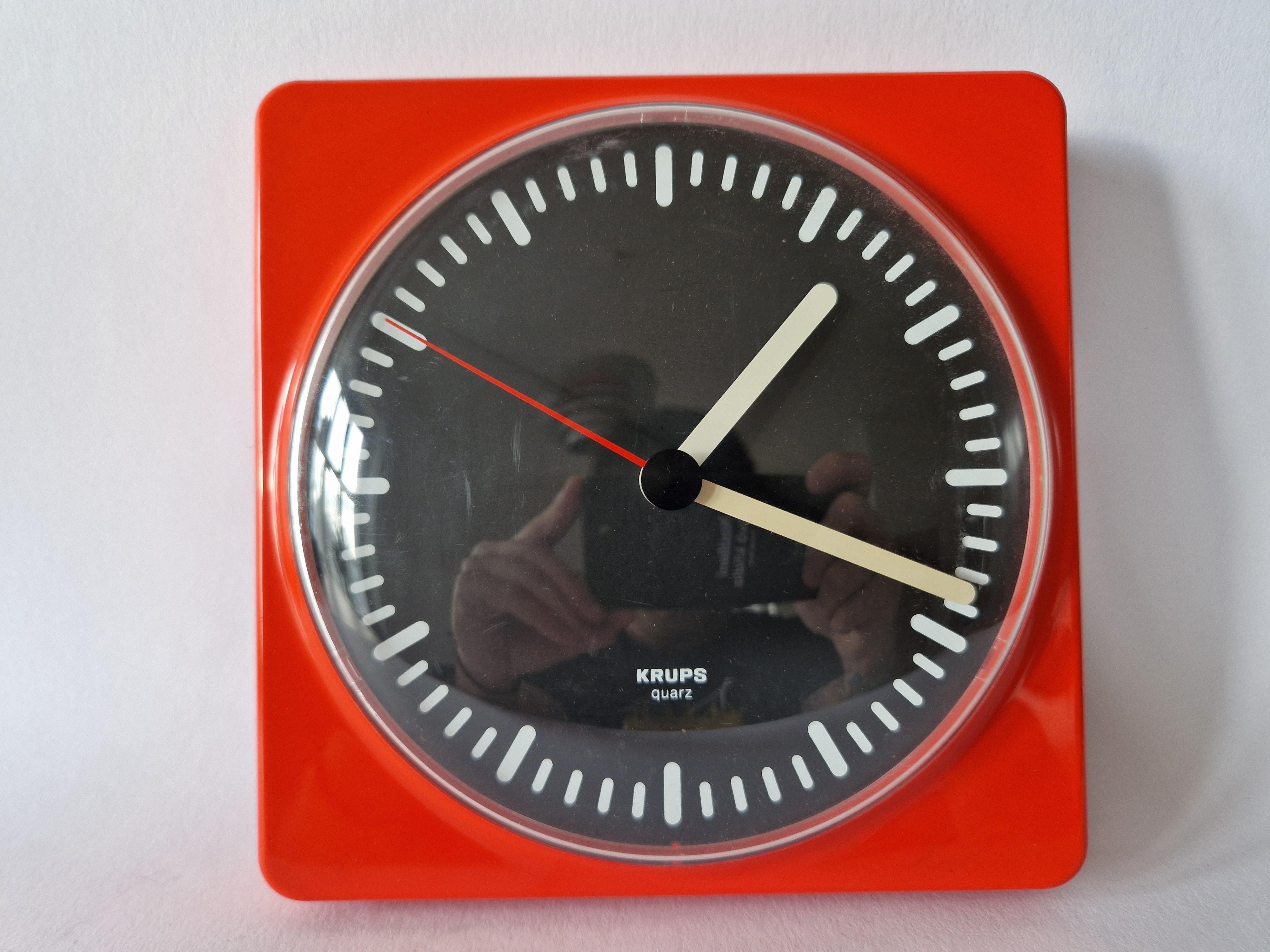 Midcentury Rare Wall Clock Krups, Space Age Style, Germany, 1970s In Good Condition For Sale In Praha, CZ