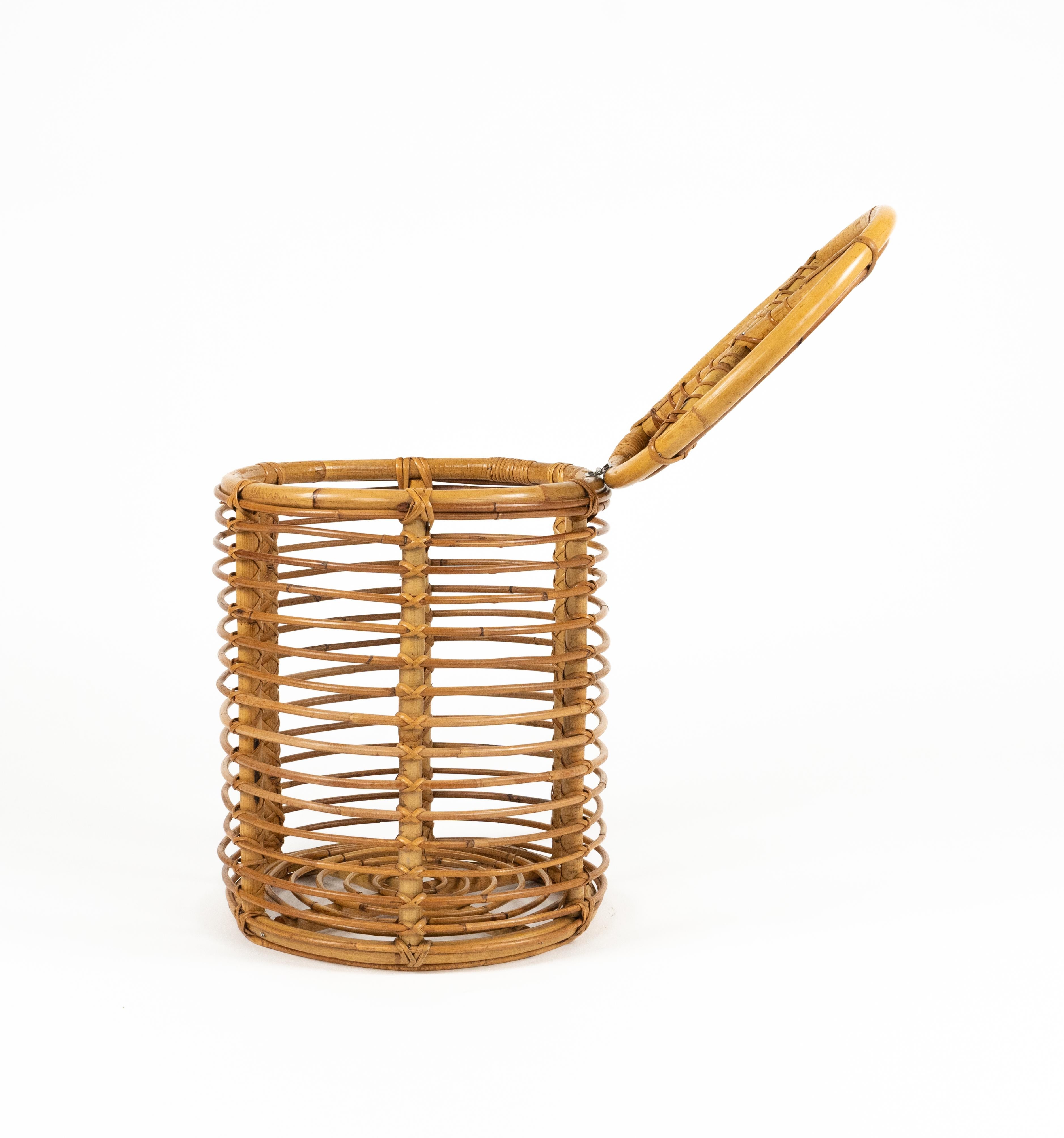 Milieu du XXe siècle Panier en rotin et bambou de style Franco Albini, Italie, années 1960 en vente