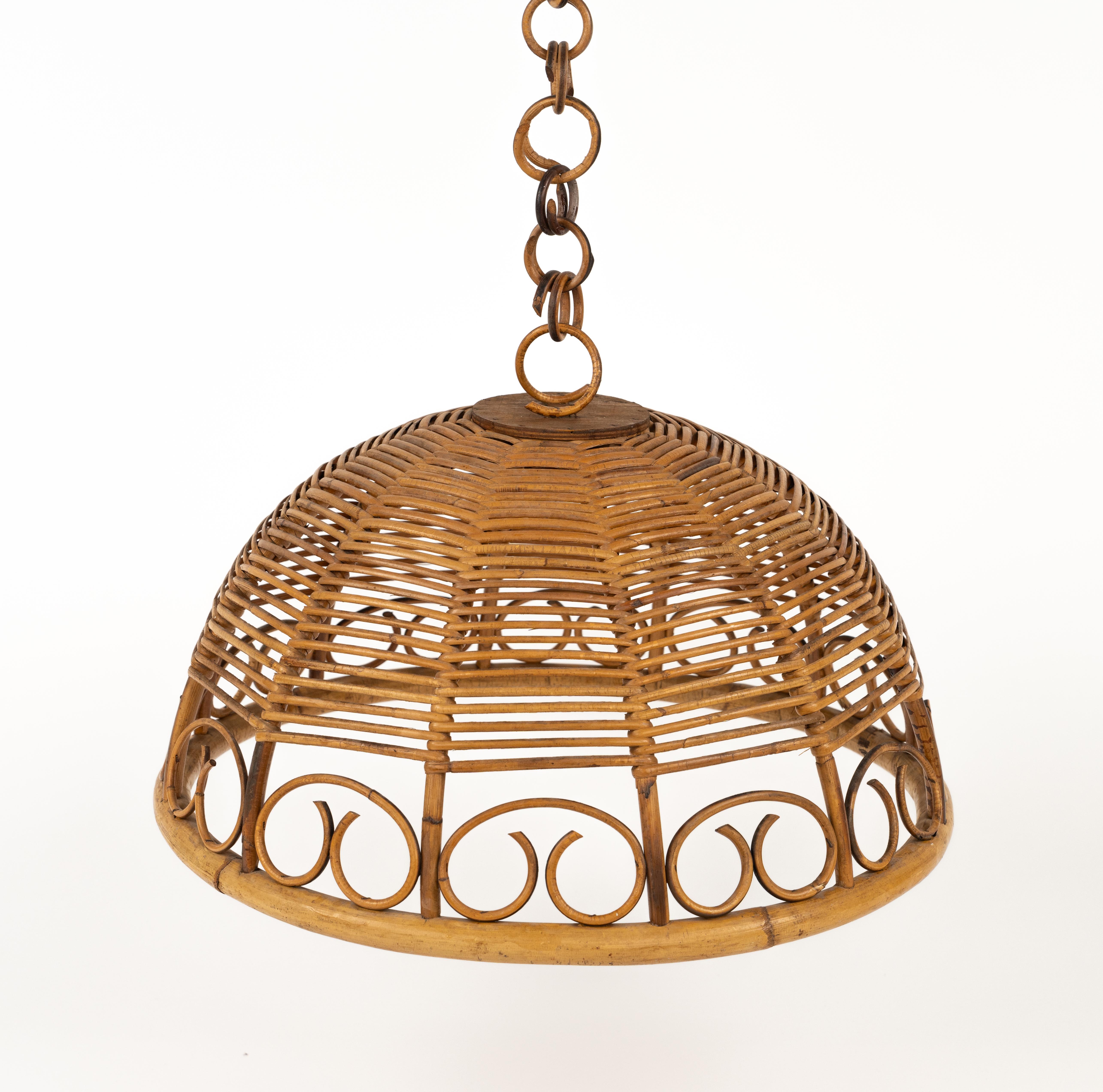 Midcentury Rattan and Bamboo Chandelier Pendant, Italy 1960s In Good Condition For Sale In Rome, IT