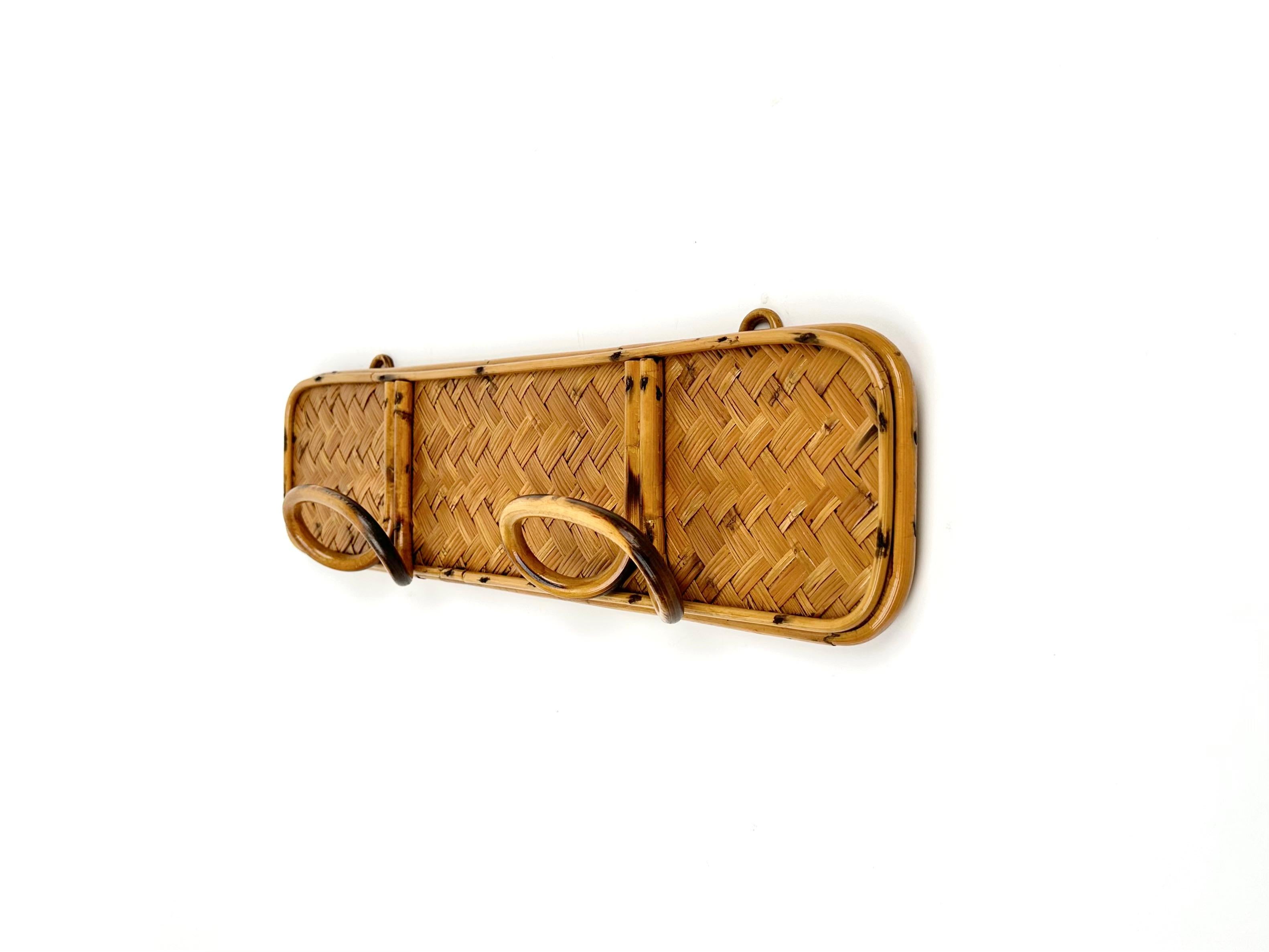 Mid-Century moderno Appendiabiti di metà secolo in rattan e bambù, Italia, anni '60 in vendita