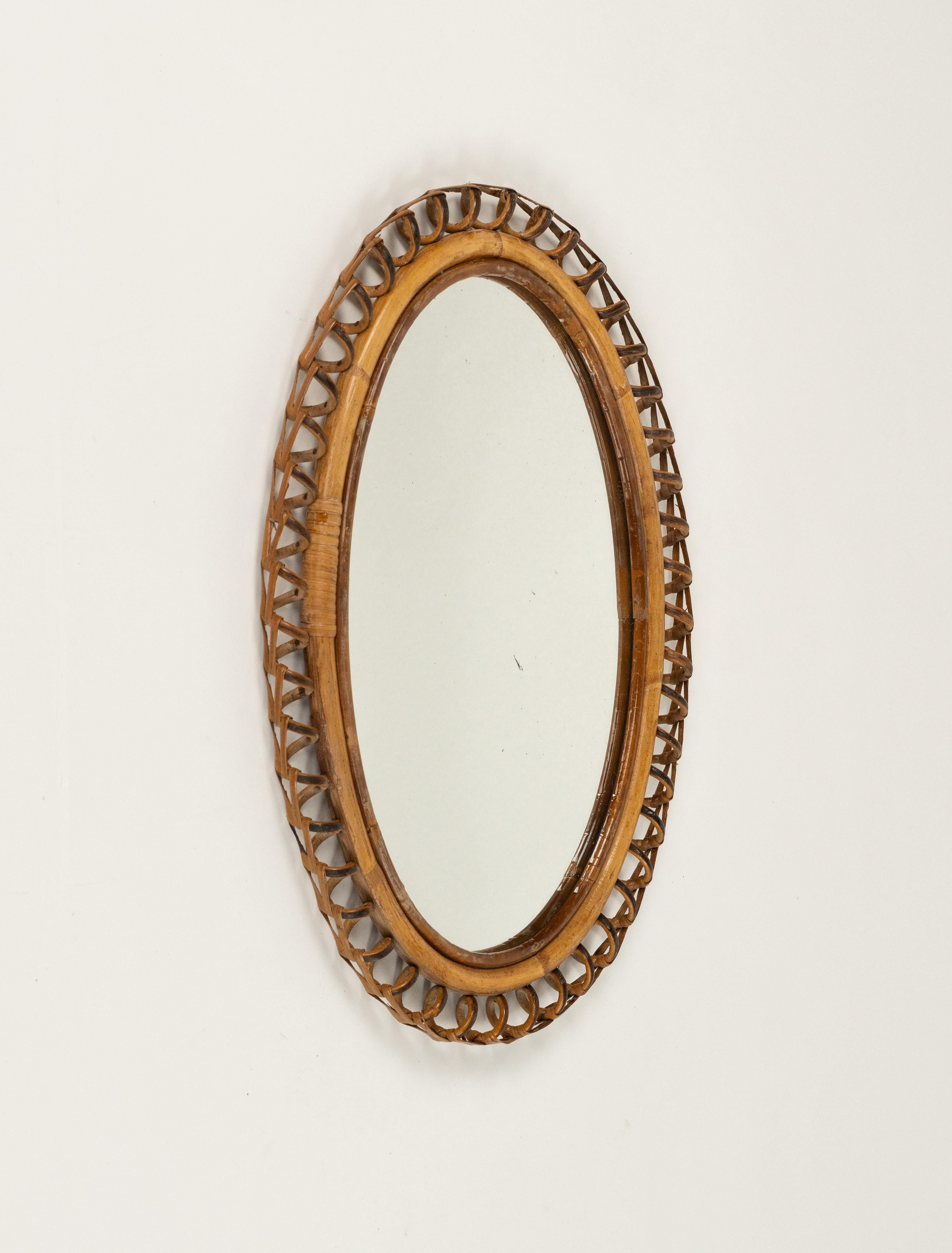 Midcentury Rattan and Bamboo Oval Wall Mirror Franco Albini Style, Italy 1960s Bon état - En vente à Rome, IT