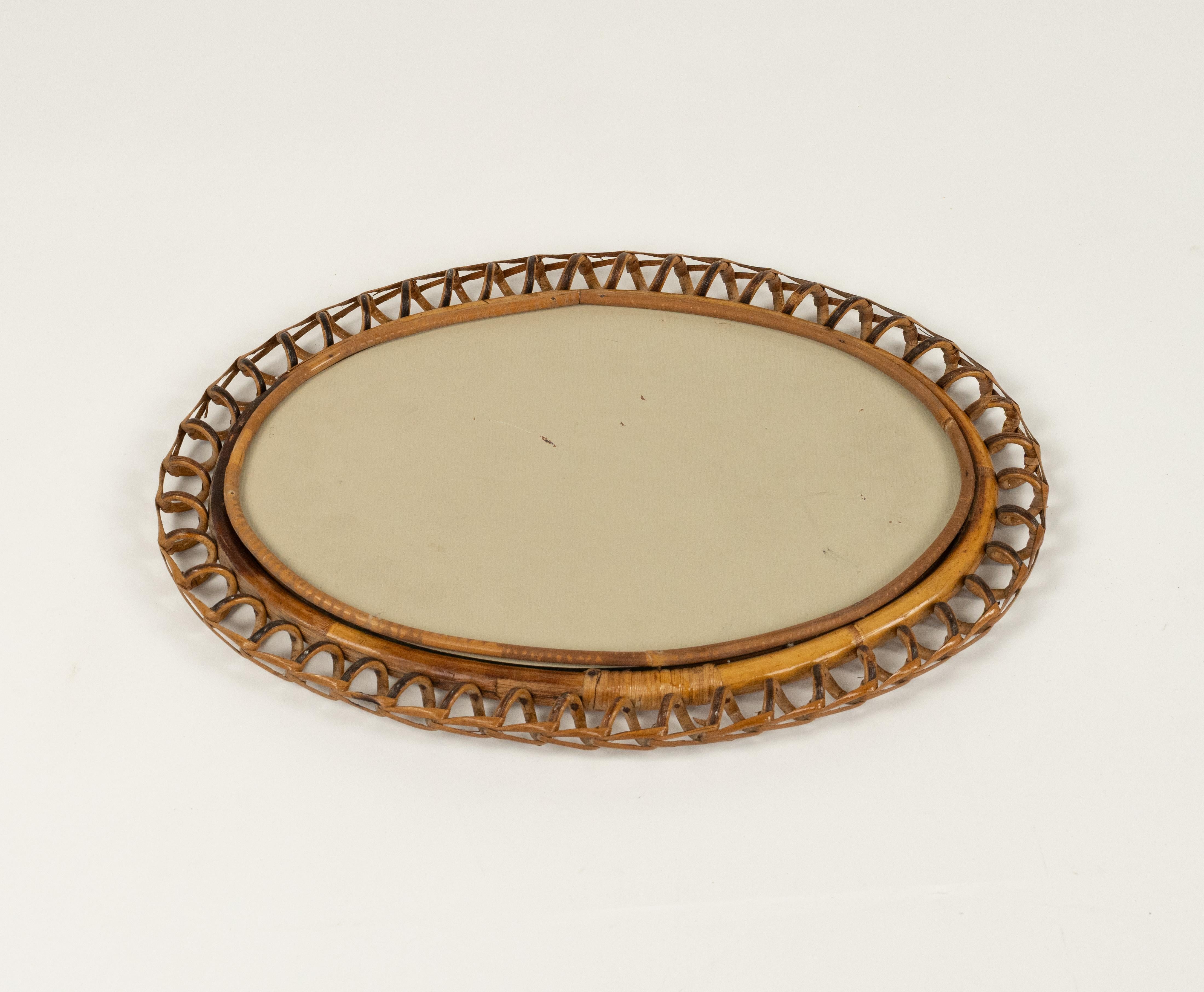Milieu du XXe siècle Midcentury Rattan and Bamboo Oval Wall Mirror Franco Albini Style, Italy 1960s en vente