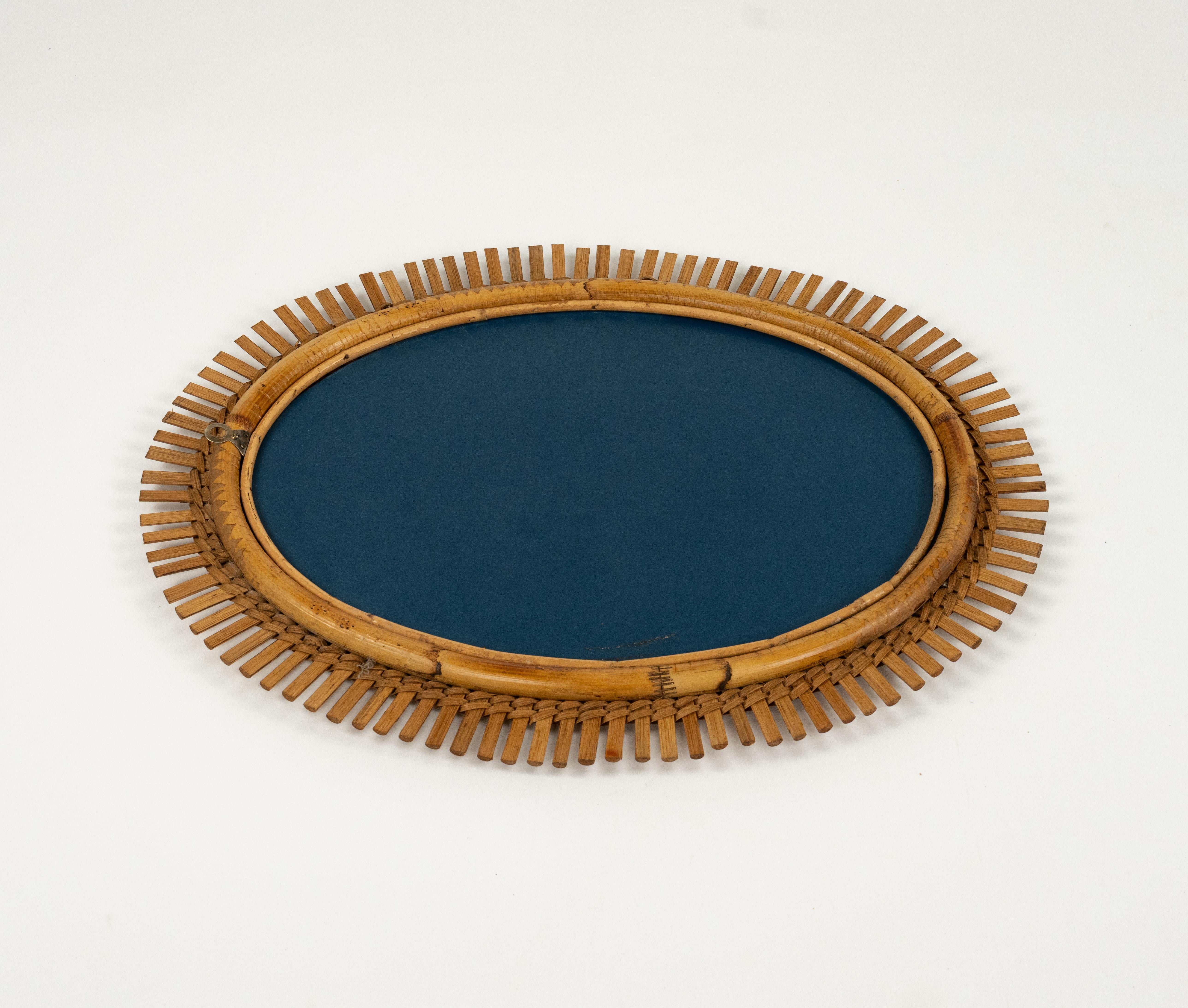 Midcentury Rattan and Bamboo Oval Wall Mirror Franco Albini Style, Italy 1960s en vente 1