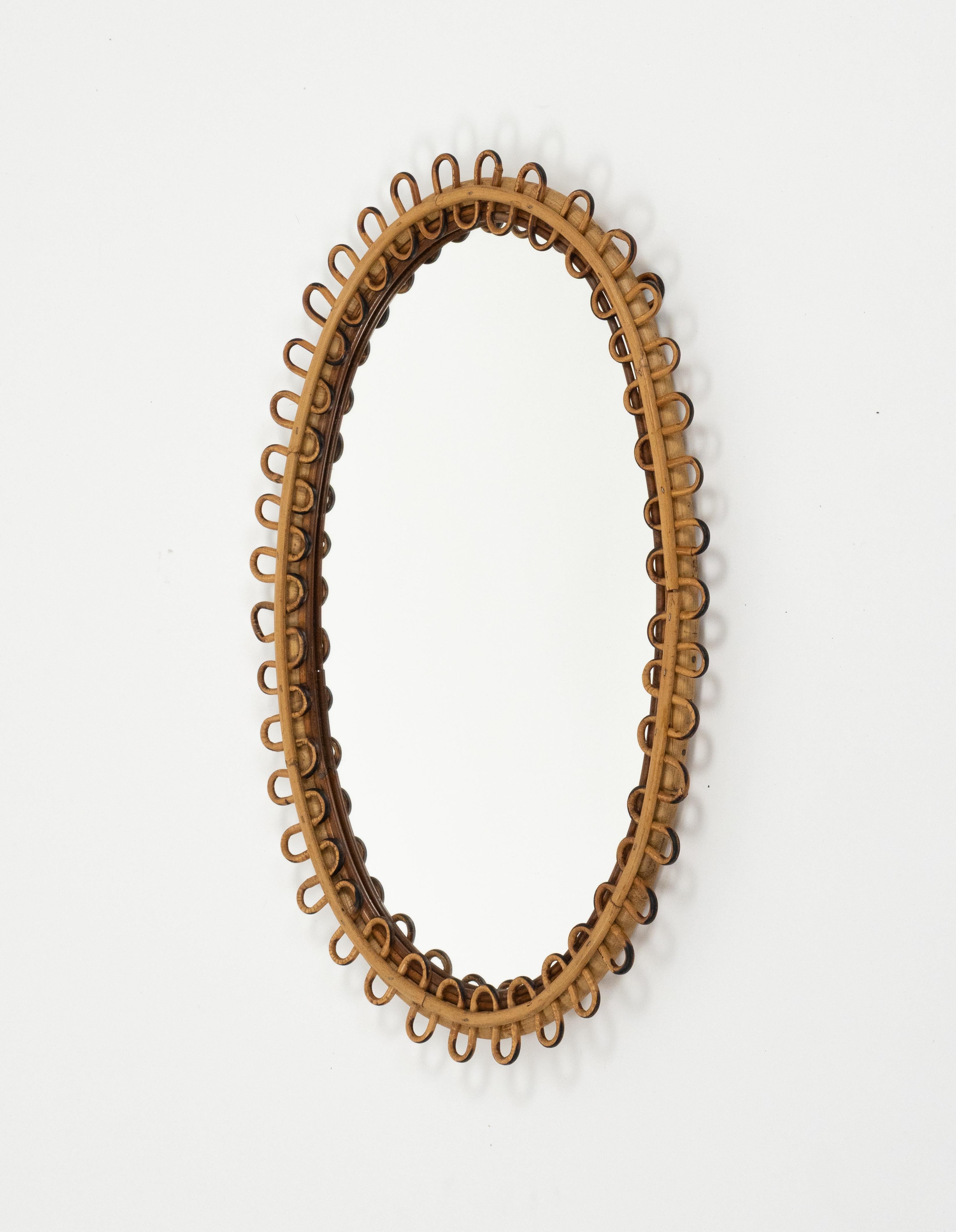 Miroir mural ovale du milieu du siècle dernier en rotin et bambou de style Franco Albini, Italie, années 1960 en vente 1