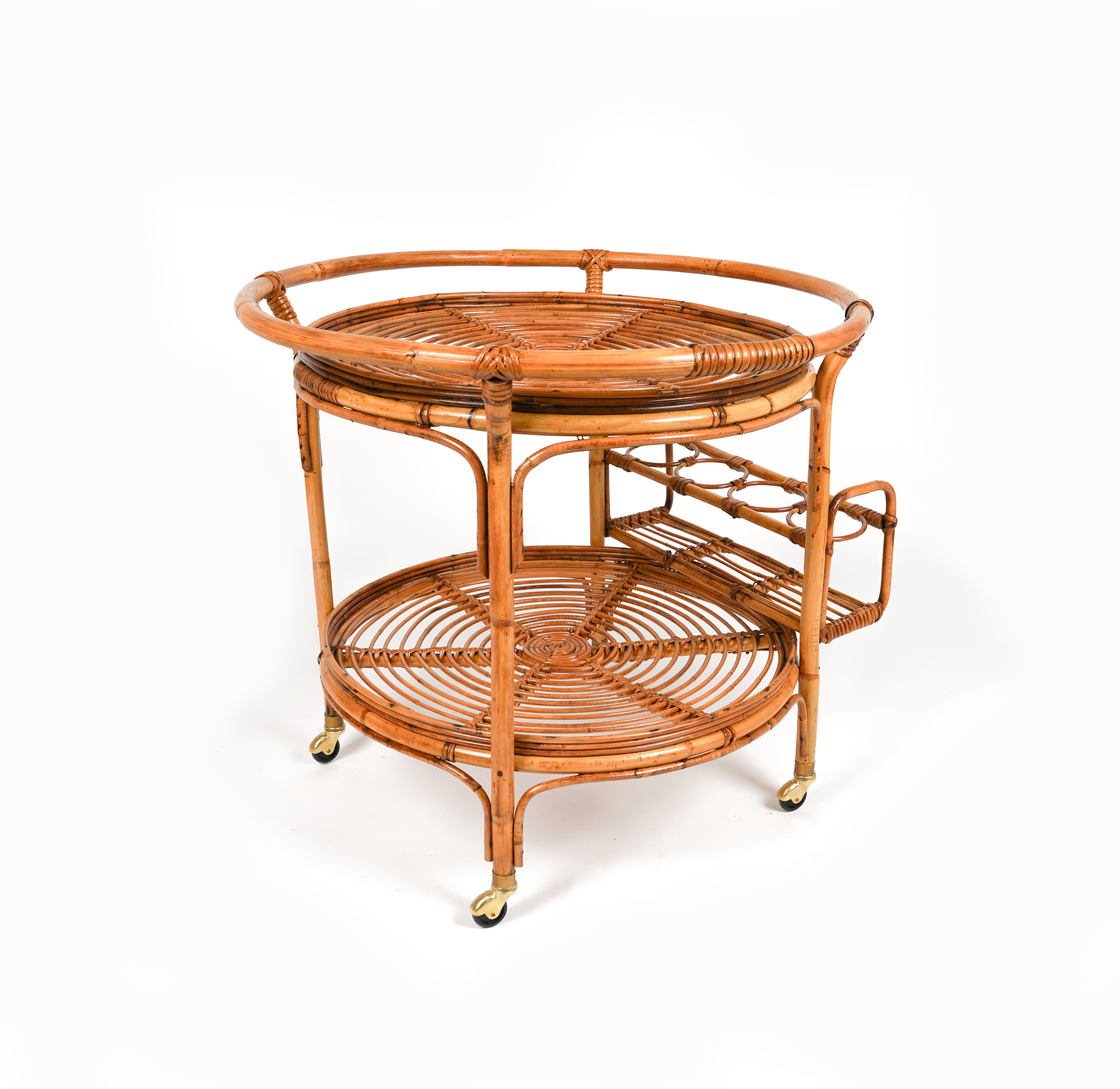 Italian Midcentury Rattan and Bamboo Round Serving Bar Cart Trolley, Italy 1960s For Sale