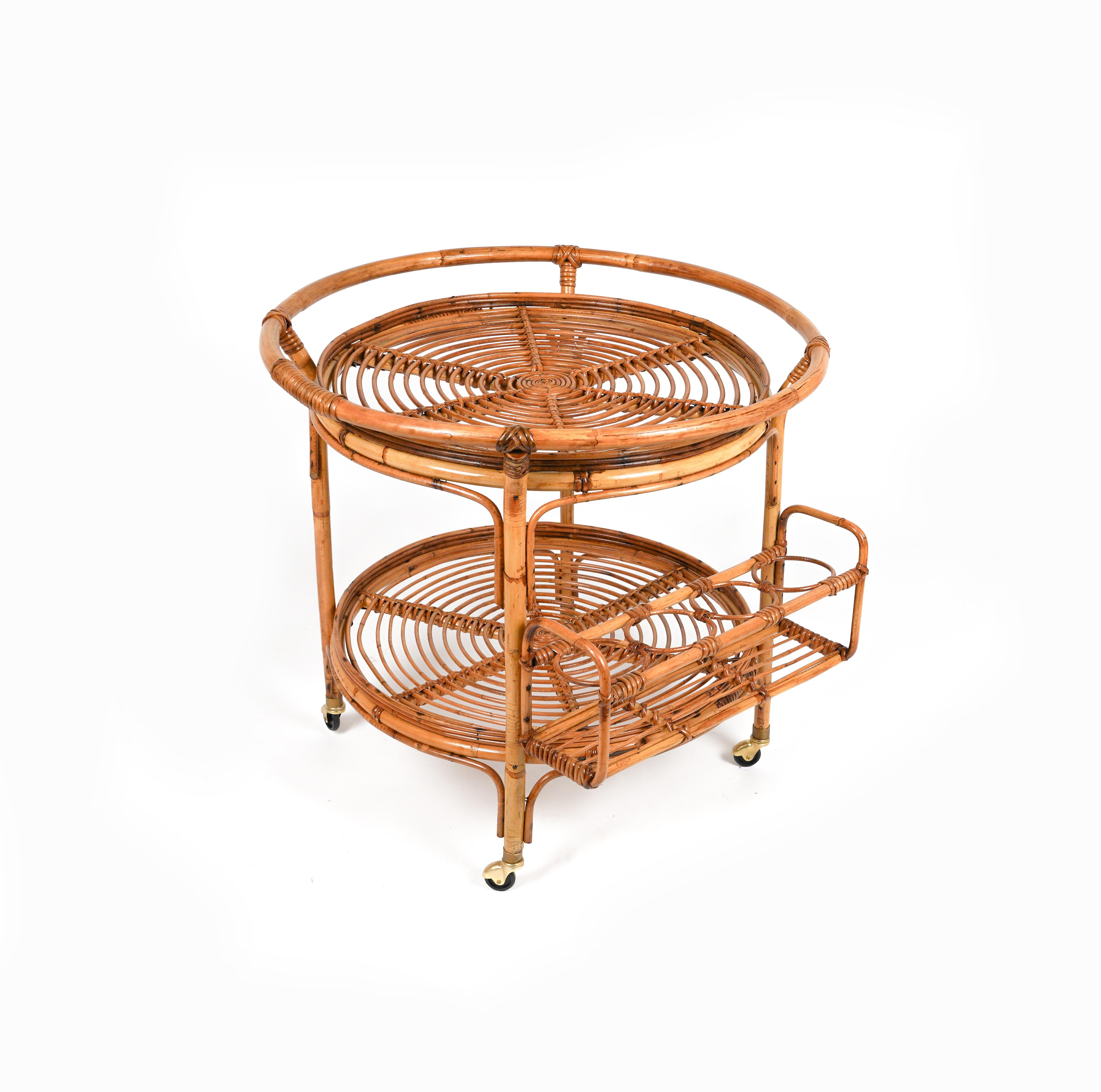 Midcentury Rattan and Bamboo Round Serving Bar Cart Trolley, Italy 1960s For Sale 3