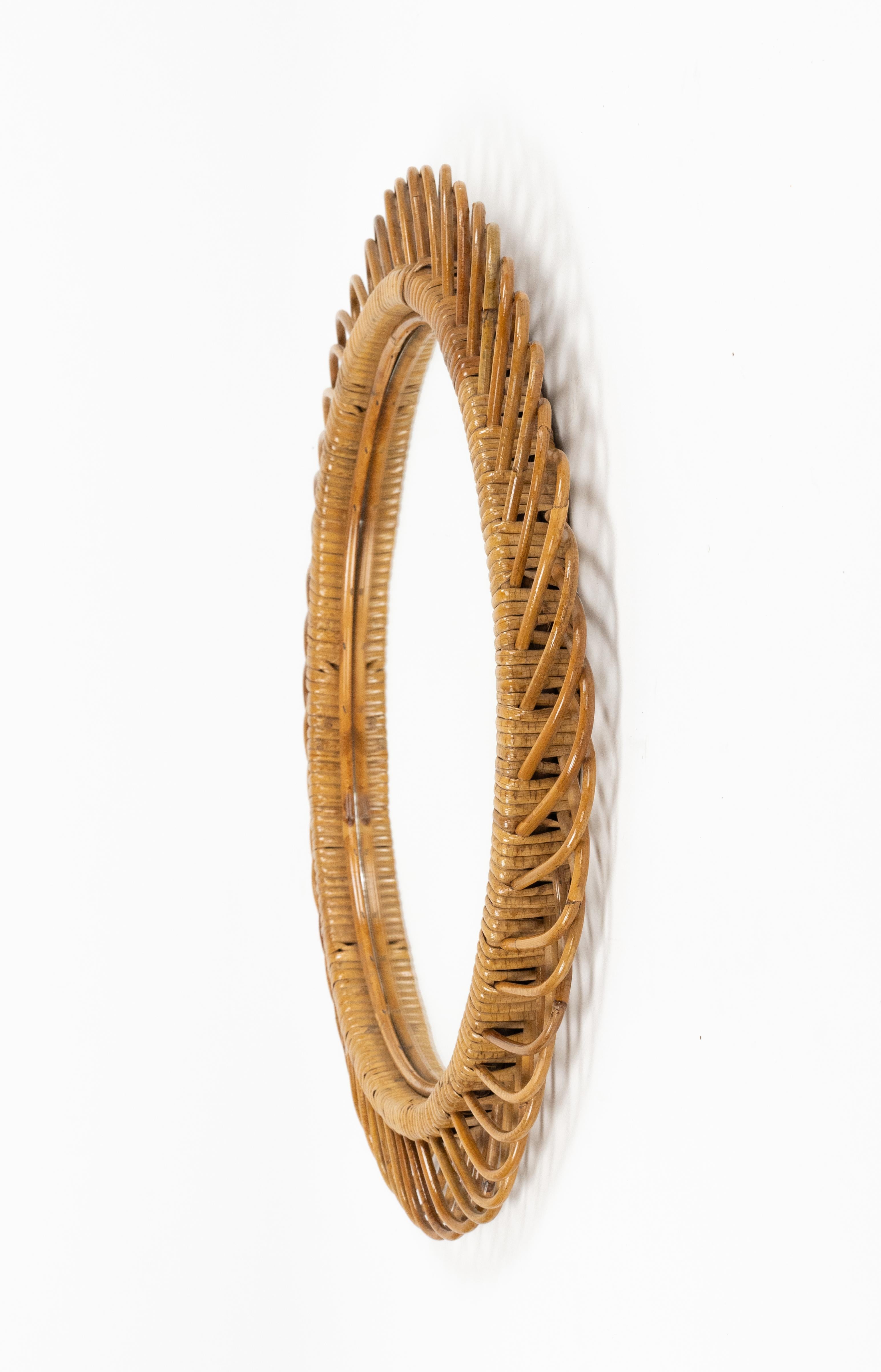 Miroir mural rond en rotin et bambou de style Franco Albini, Italie, années 1960 en vente 3