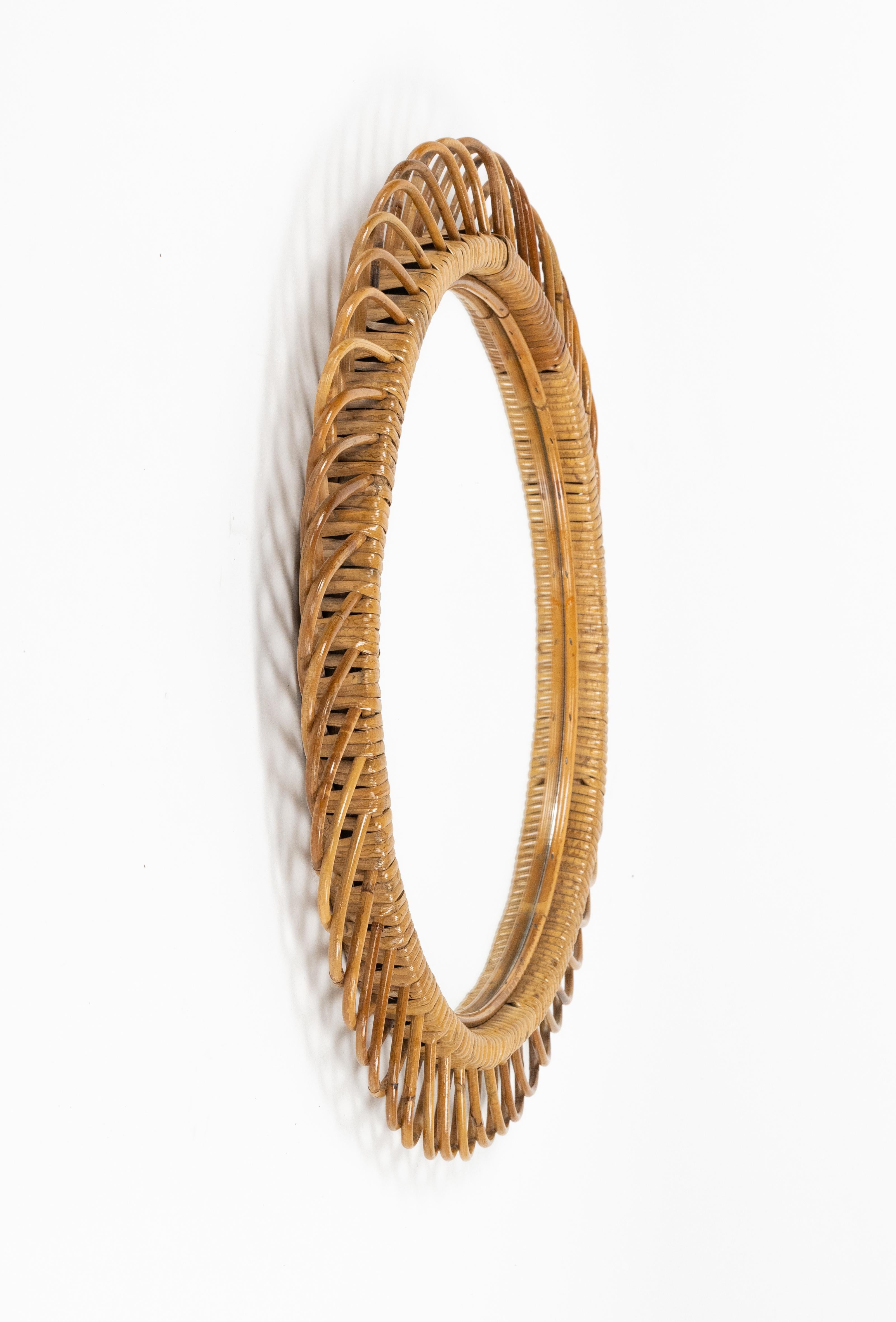 Mid-Century Modern Miroir mural rond en rotin et bambou de style Franco Albini, Italie, années 1960 en vente