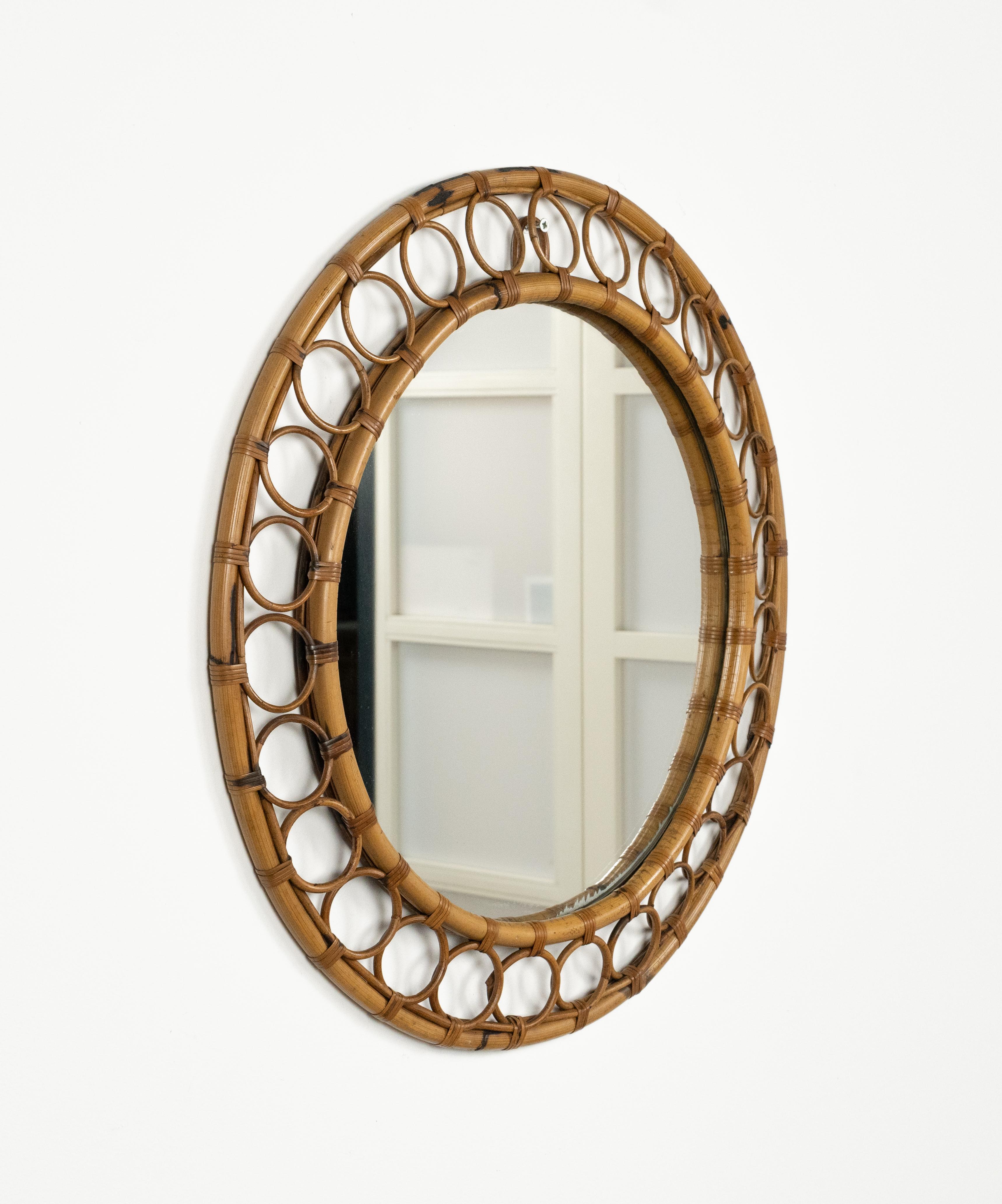 Mid-Century Modern Miroir mural rond en rotin et bambou de style Franco Albini, Italie, années 1960 en vente