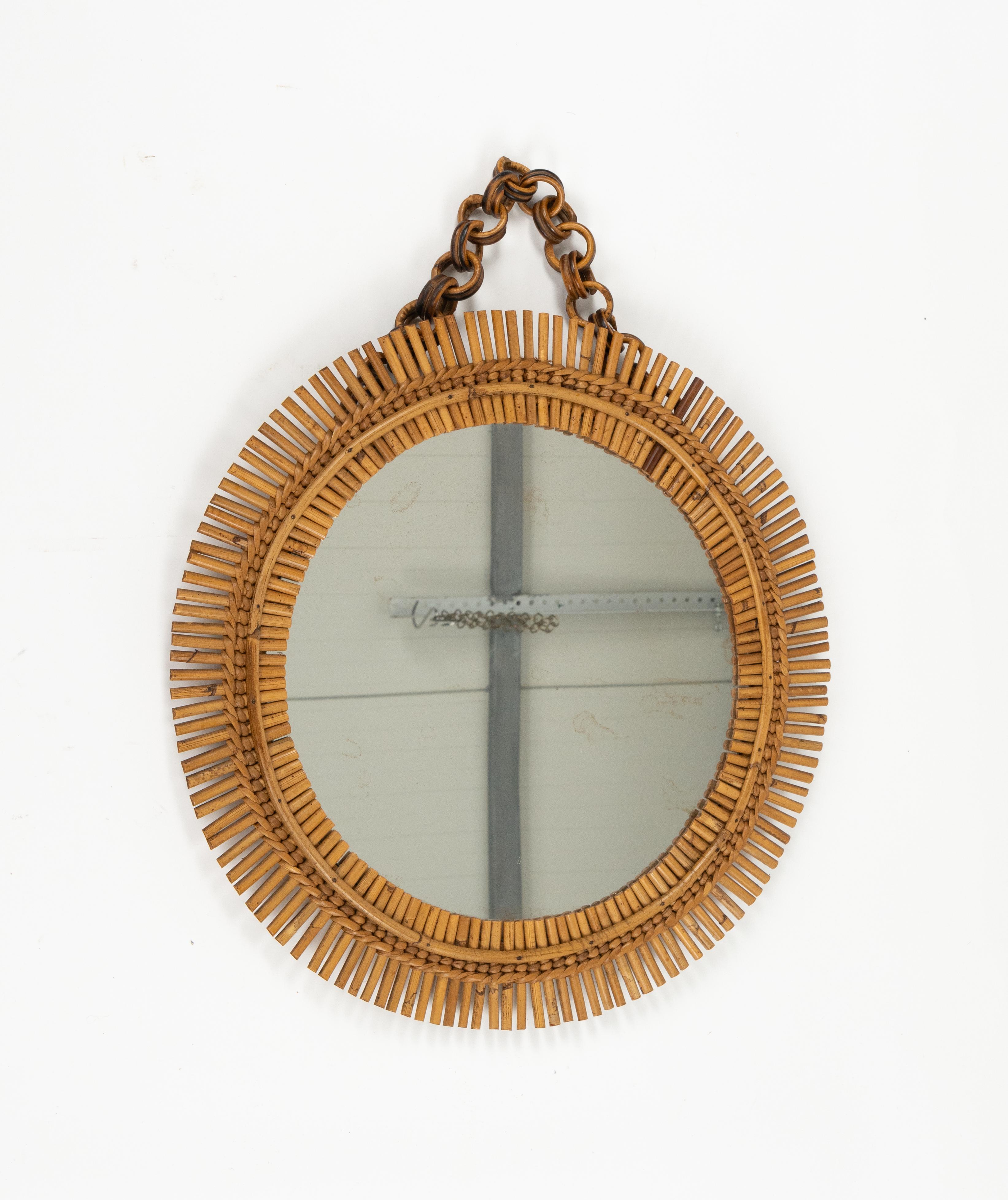 Italian Midcentury Rattan and Bamboo Round Wall Mirror with Chain, Italy 1960s For Sale