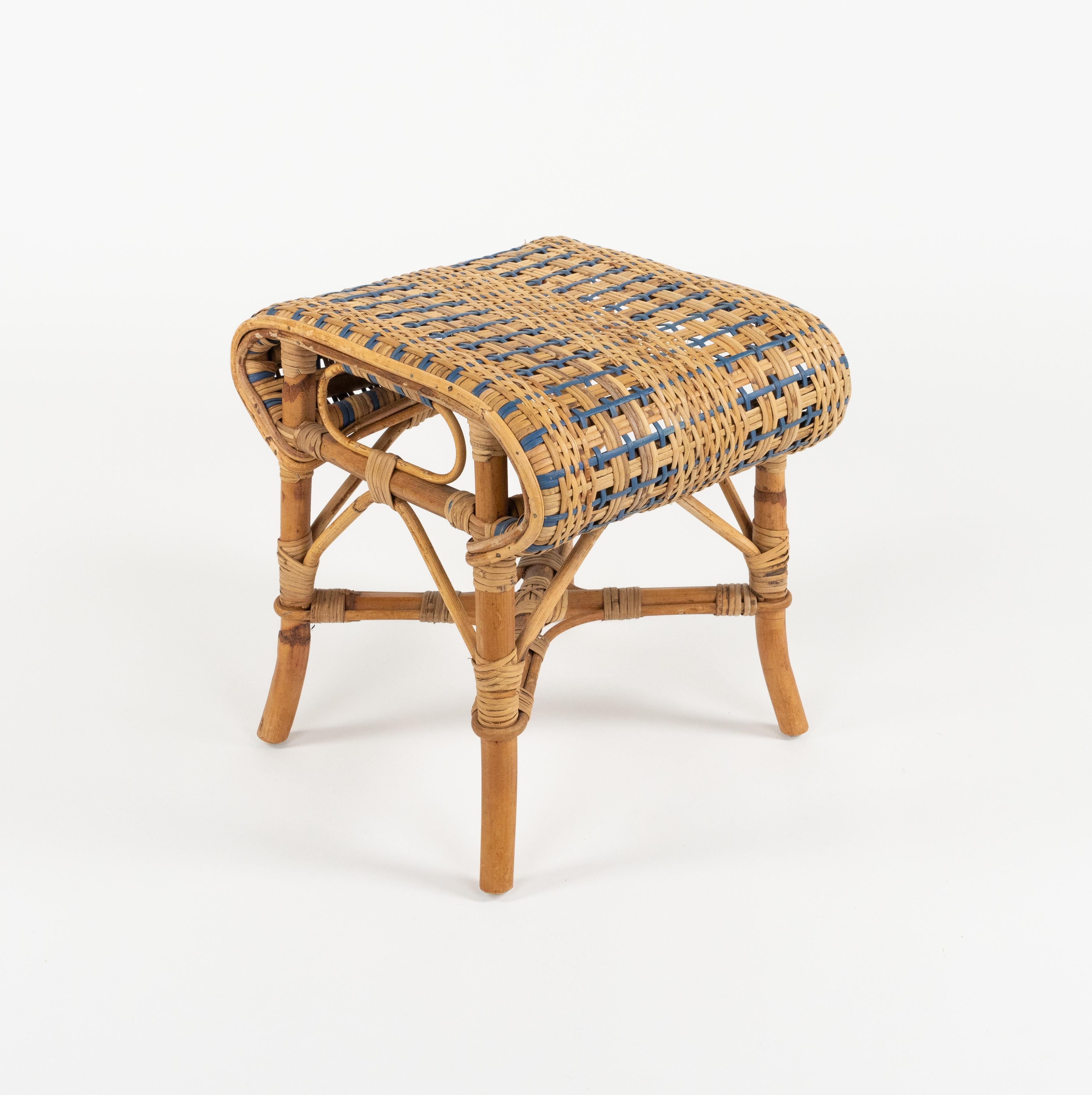 Table d'appoint ou pouf en rotin et bambou du milieu du siècle dernier, Italie, années 1960 en vente 4