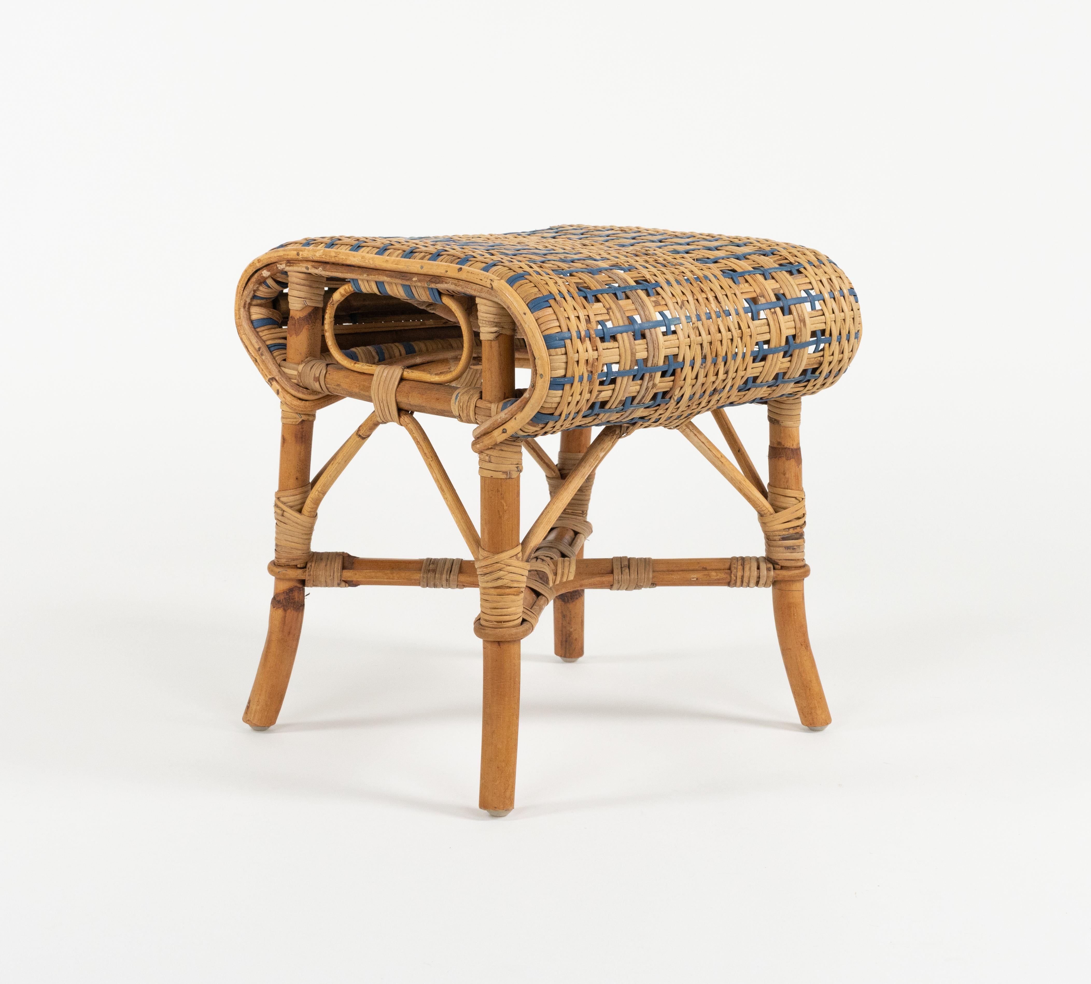 Mid-Century Modern Table d'appoint ou pouf en rotin et bambou du milieu du siècle dernier, Italie, années 1960 en vente