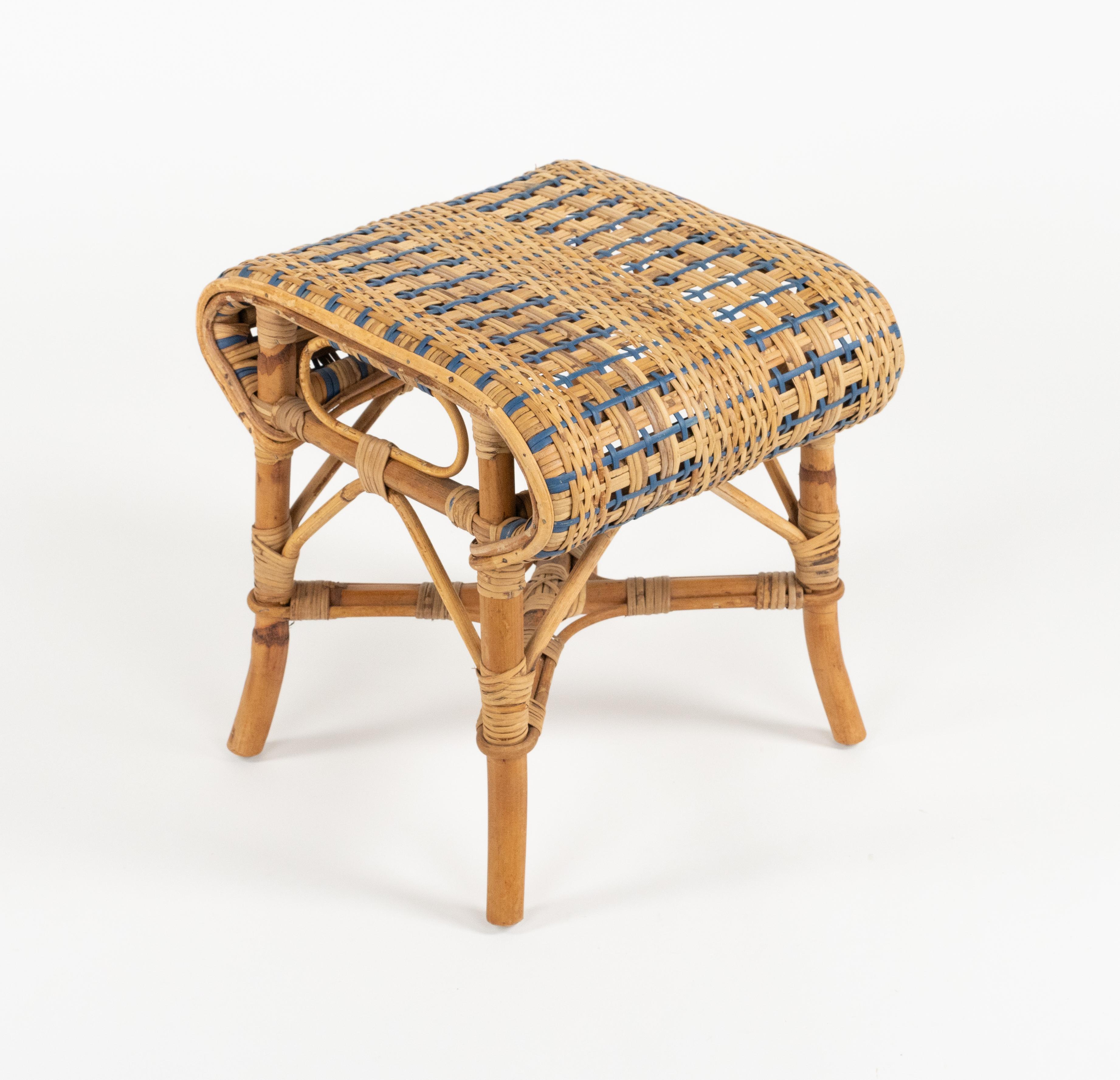 italien Table d'appoint ou pouf en rotin et bambou du milieu du siècle dernier, Italie, années 1960 en vente