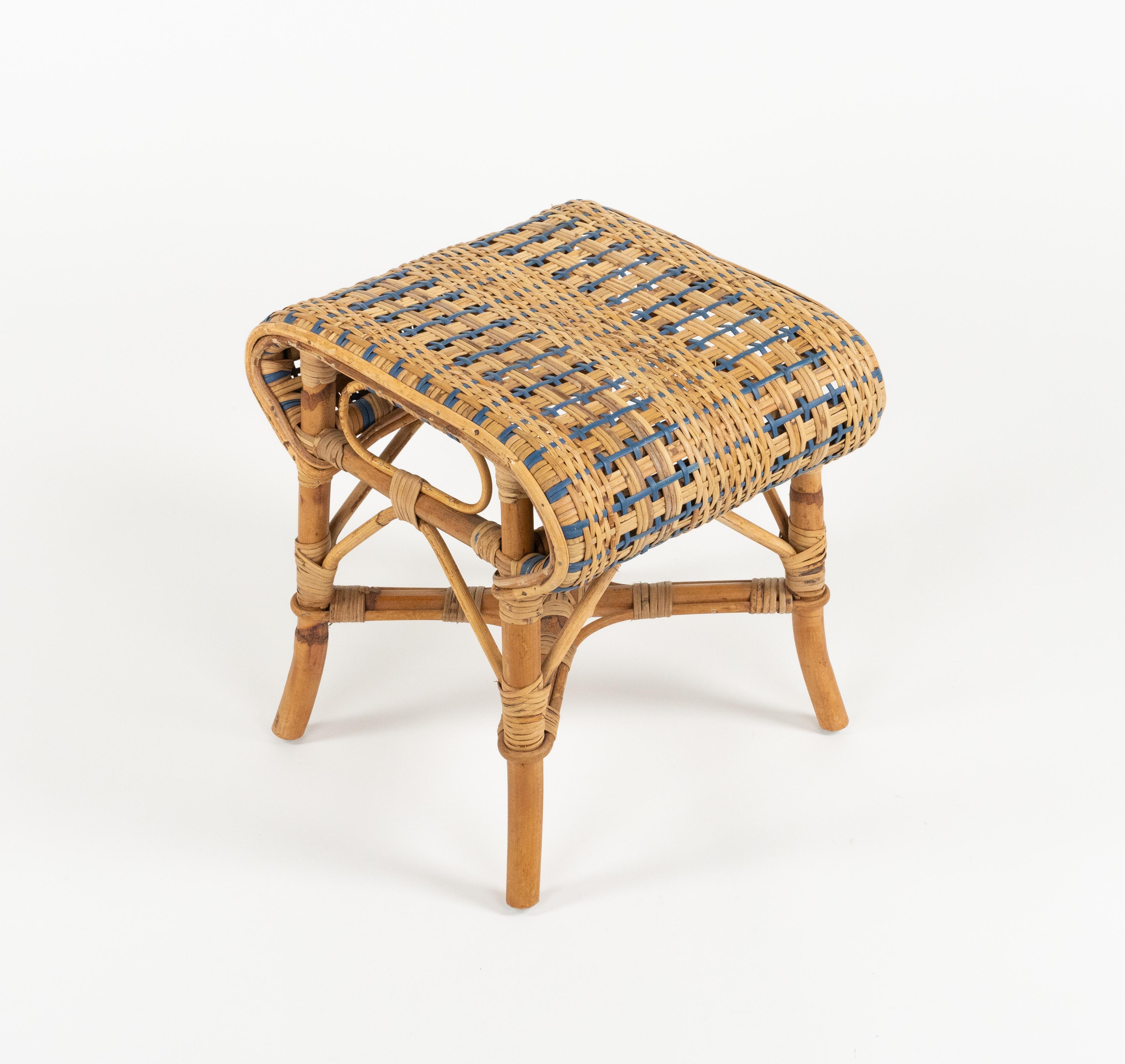 Table d'appoint ou pouf en rotin et bambou du milieu du siècle dernier, Italie, années 1960 Bon état - En vente à Rome, IT