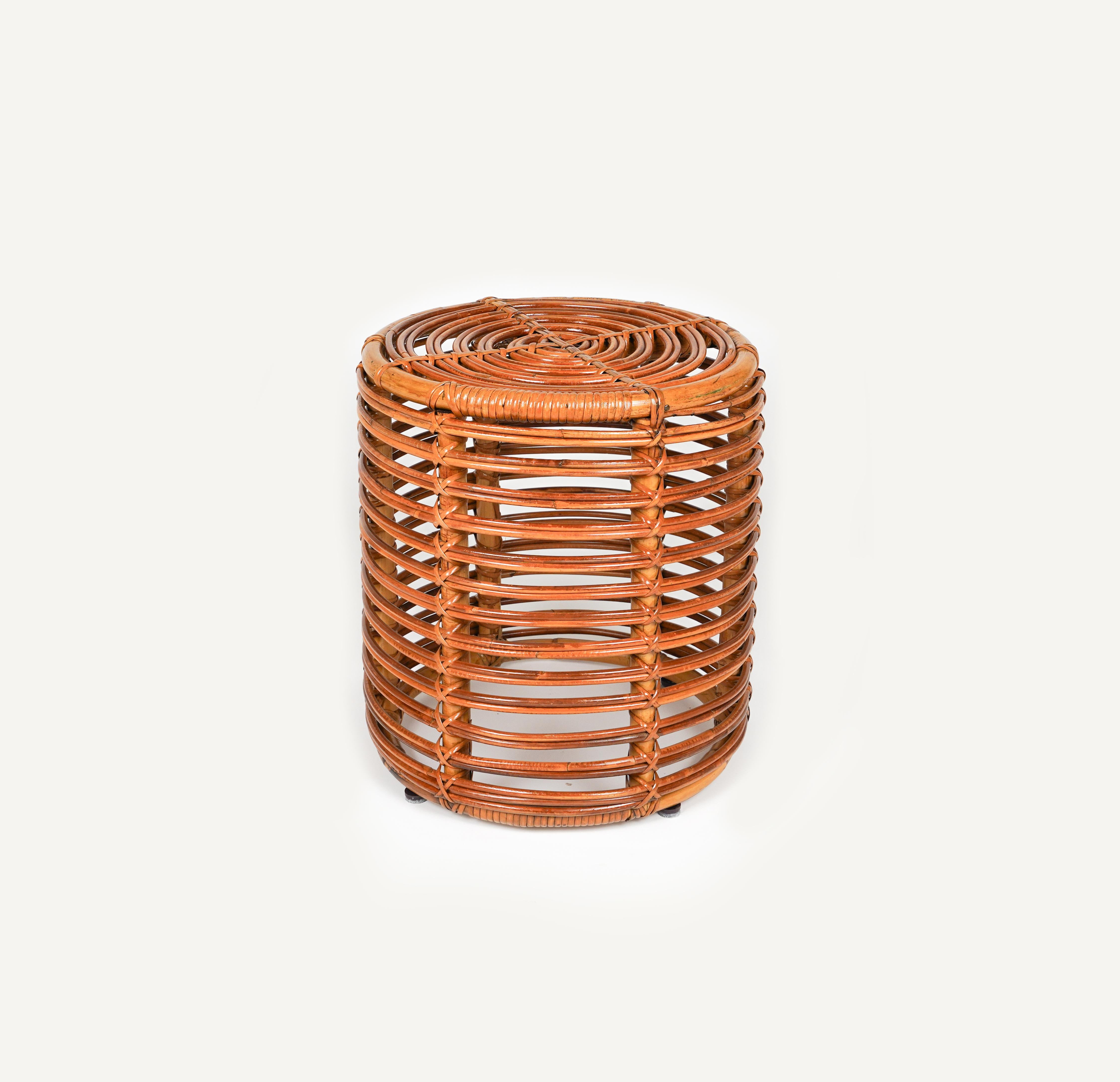 Beautiful midcentury stool pouf or side table attributed to Tito Agnoli. 

This fantastic Stool was made in Italy during the 1960s. 

The workmanship of these stools is exceptional, the bamboo structure allows this stool to be light and solid at the