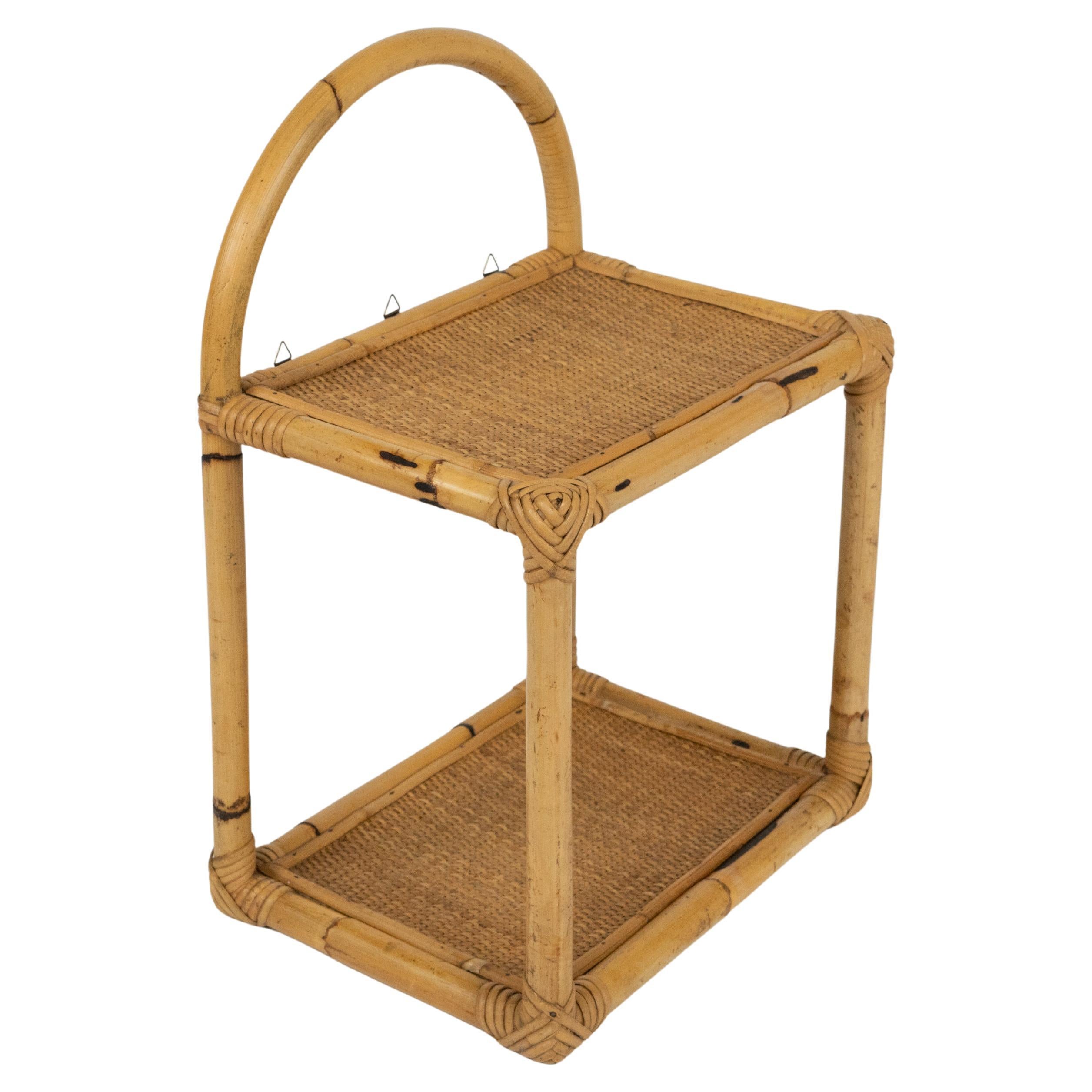 Scaffale a muro a due piani in rattan e bambù del Medioevo, Italia 1960 in vendita 6