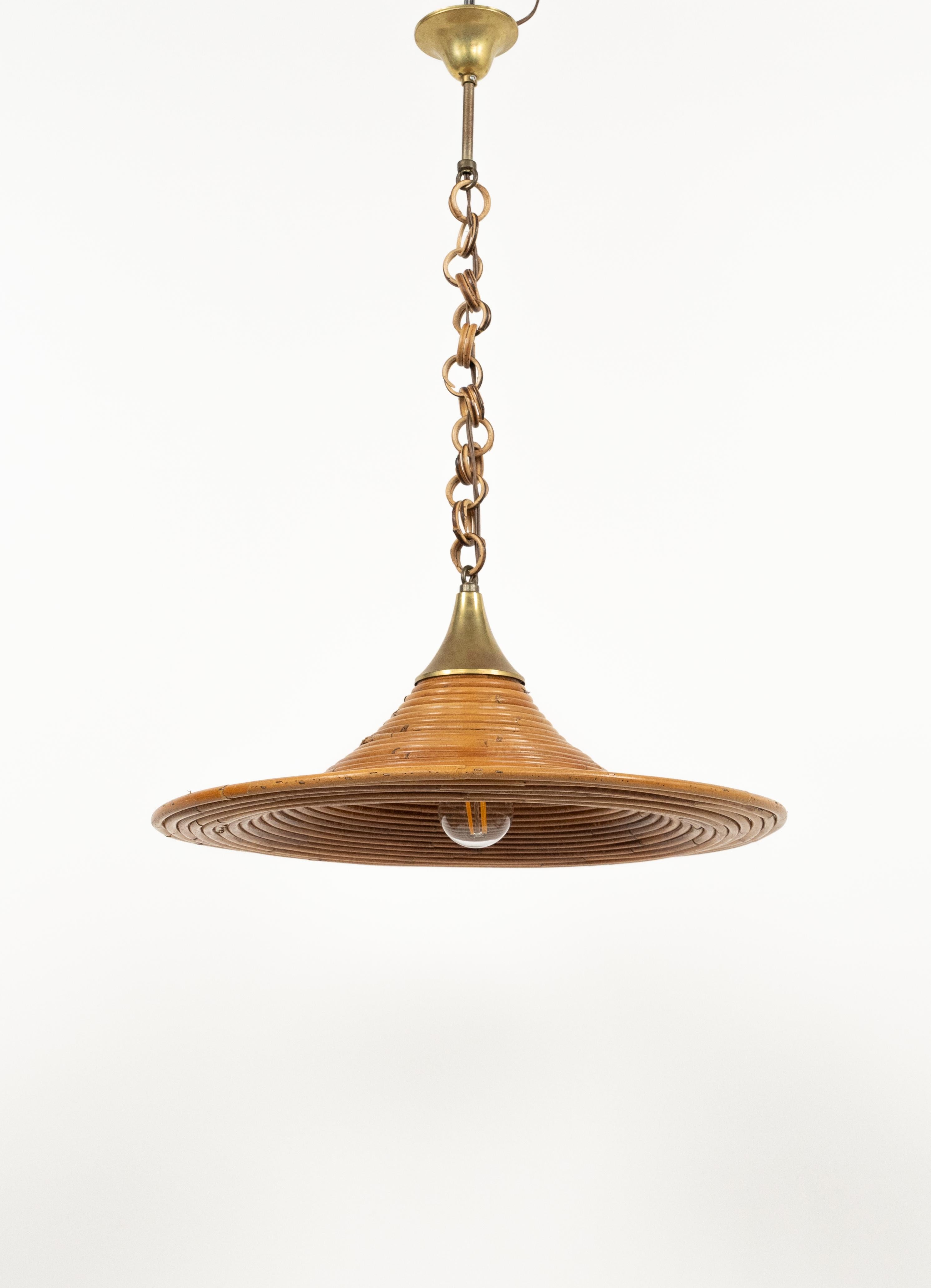 Lampadario di metà secolo in rattan e ottone attribuito a Vivai del Sud, Italia anni '70 in vendita 5