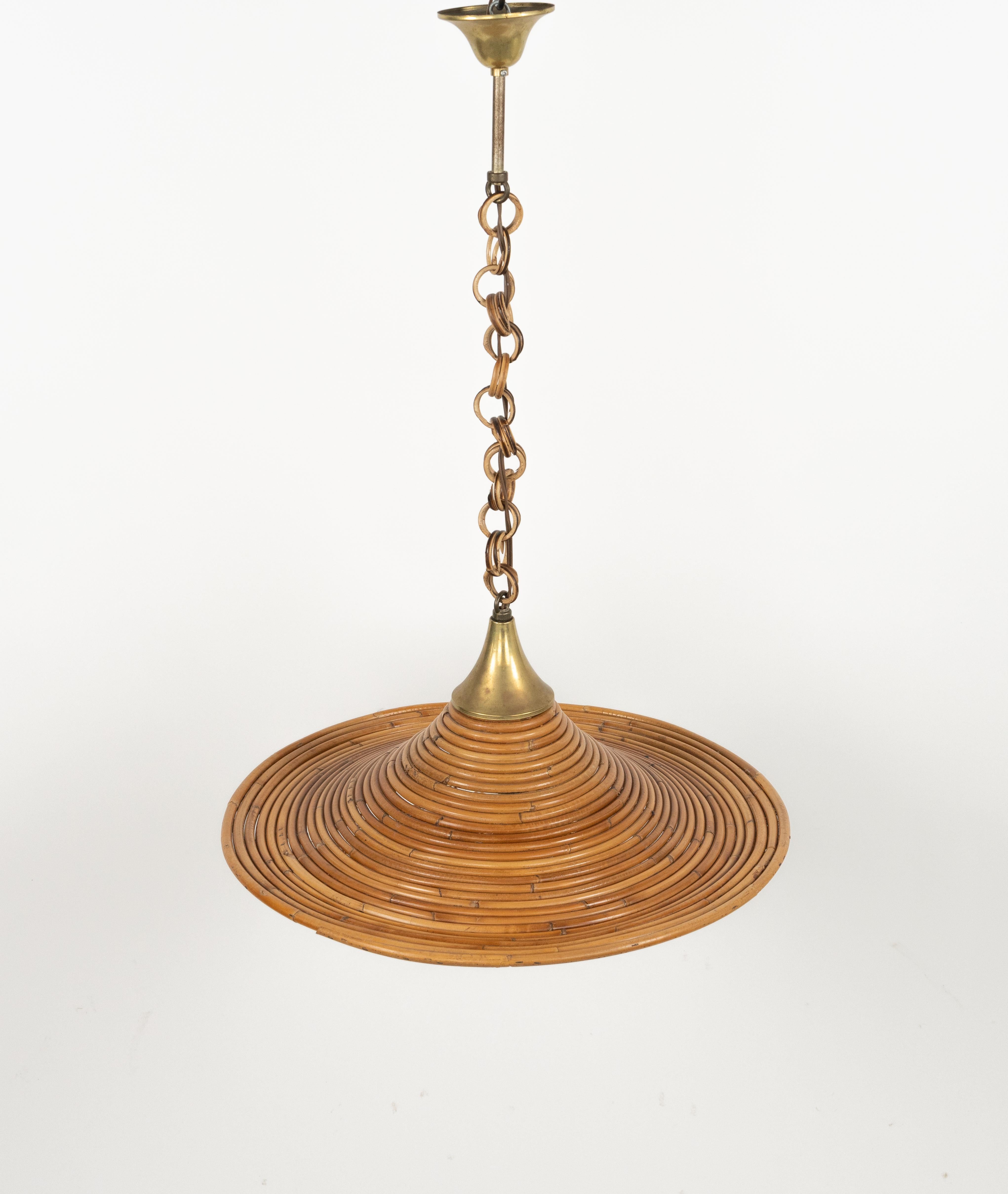 Lampadario di metà secolo in rattan e ottone attribuito a Vivai del Sud, Italia anni '70 in vendita 6
