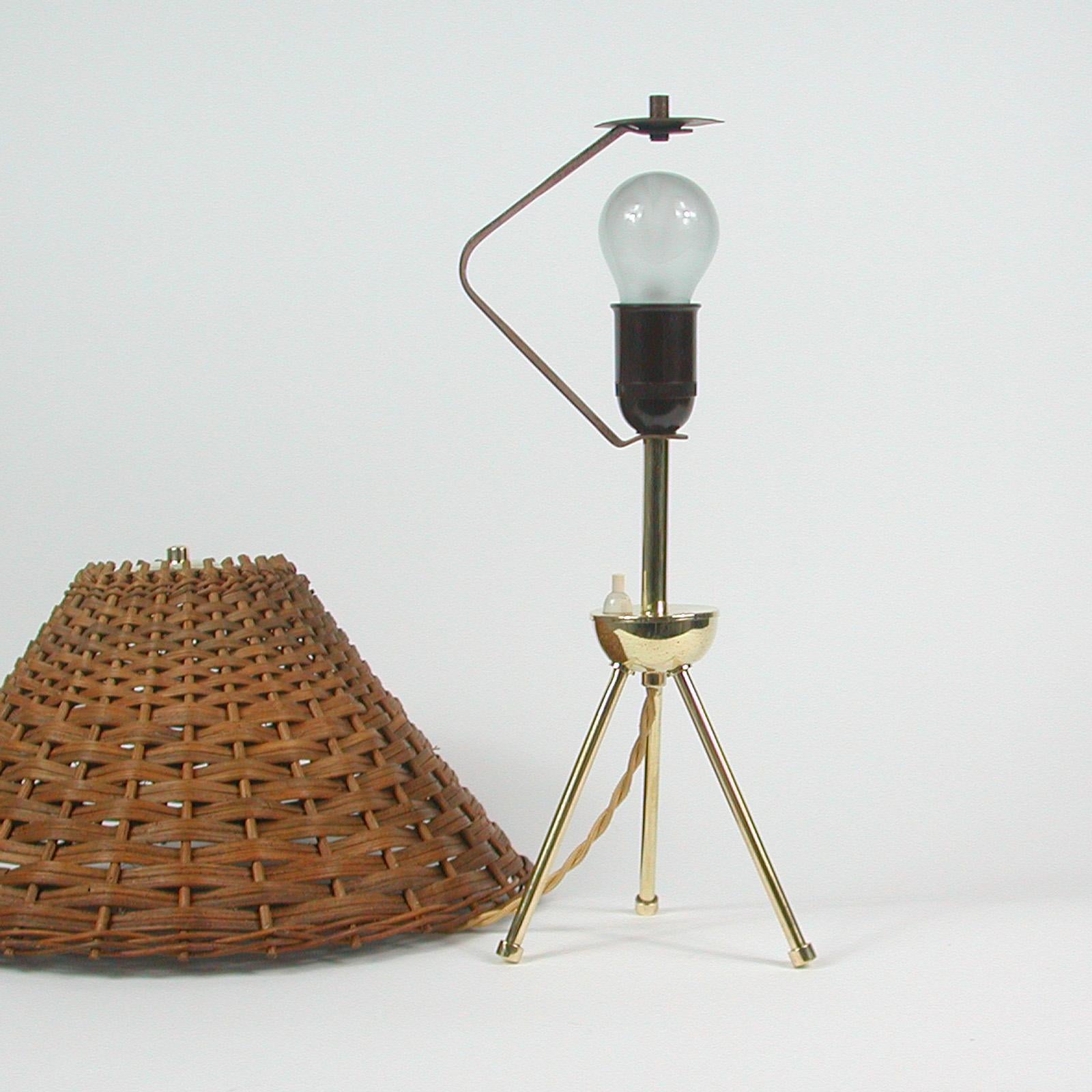 Midcentury Rattan and Brass Table Lamp, Germany 1950s 9