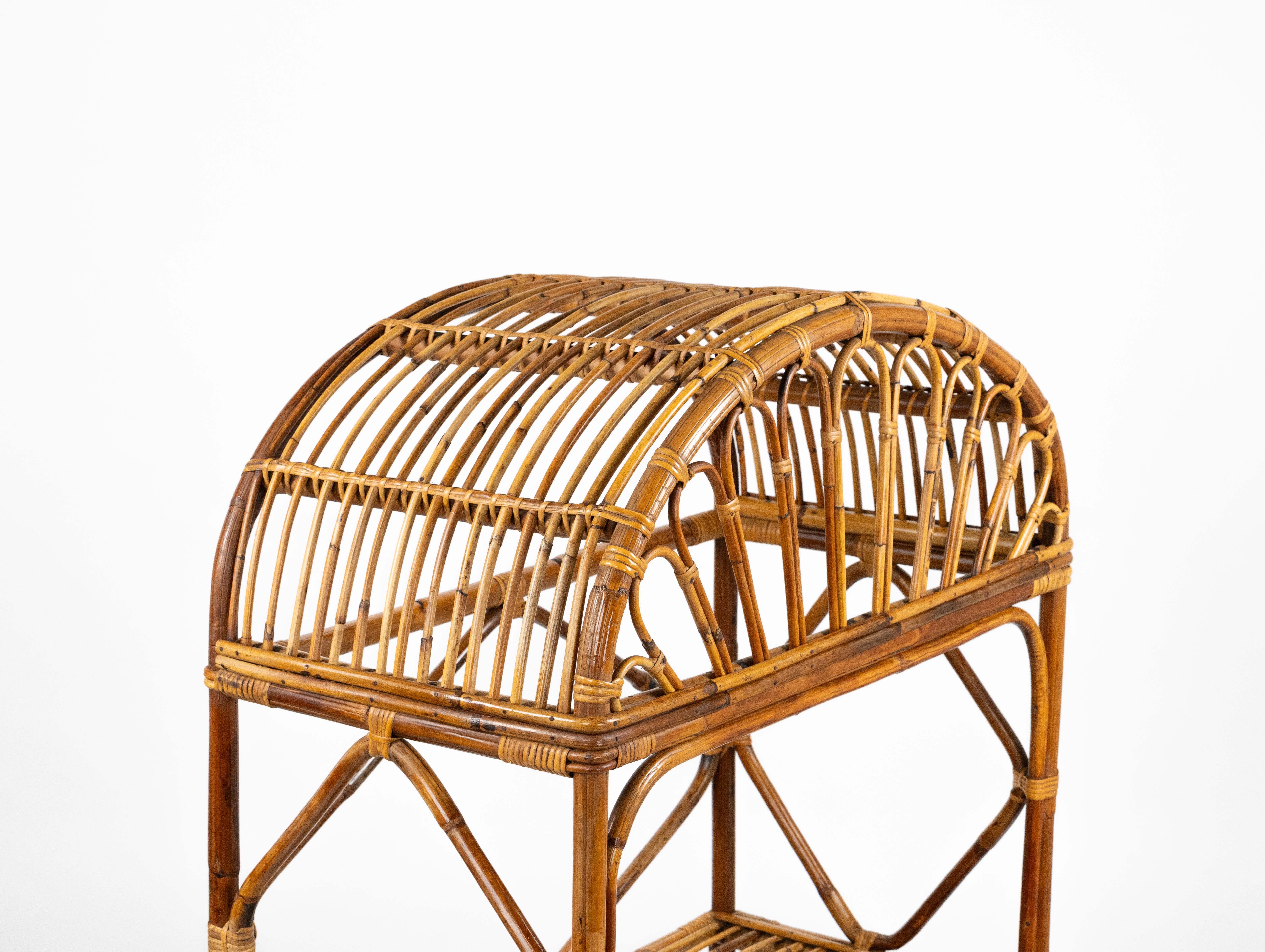 Libreria Etagere in midcentury in rattan e vimini stile Vivai del Sud, Italia 1970s in vendita 3