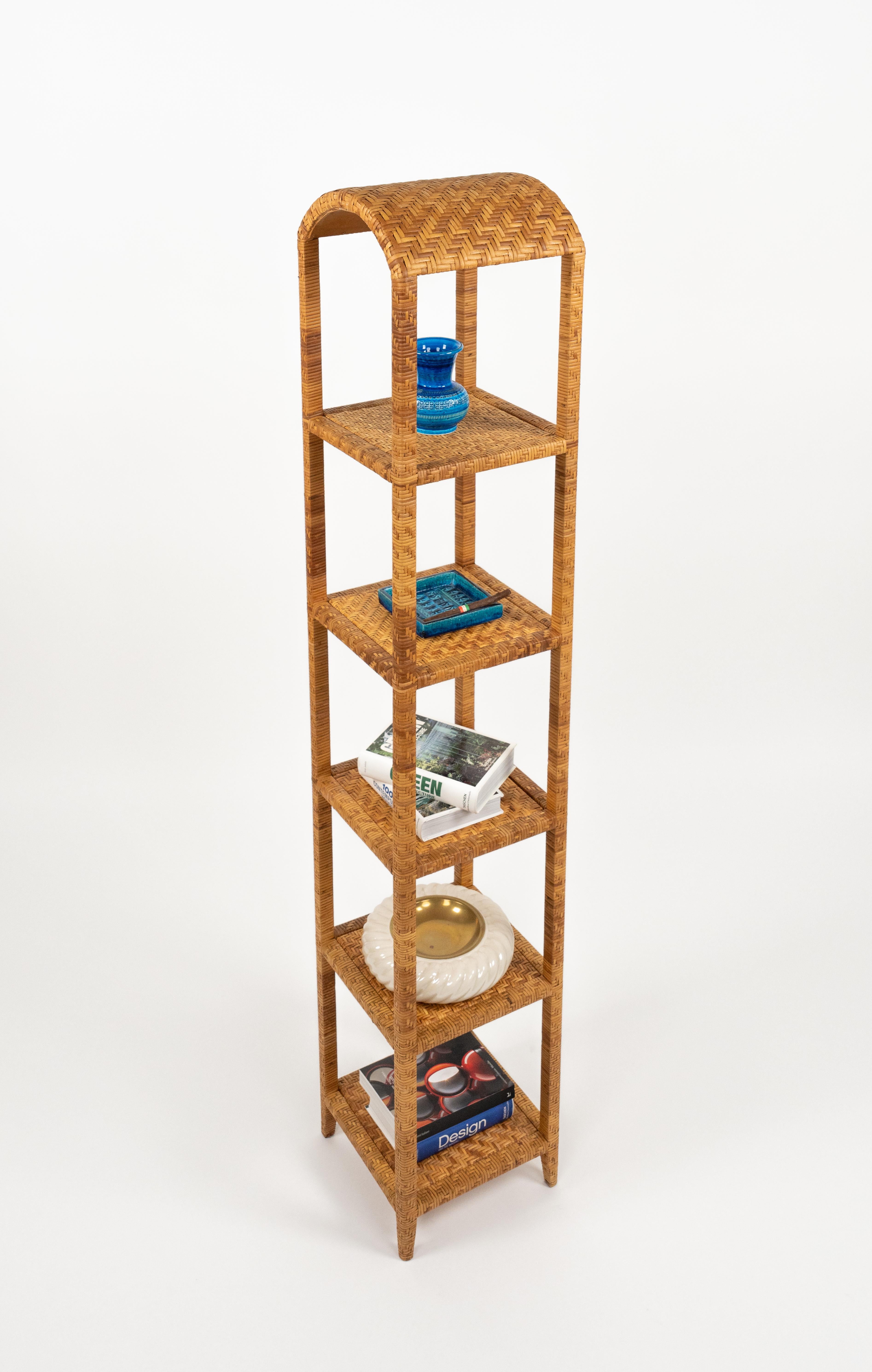 Rattan- und Korbweide Etagere Vivai del Sud-Stil aus der Mitte des Jahrhunderts, Italien 1970er Jahre (Moderne der Mitte des Jahrhunderts) im Angebot