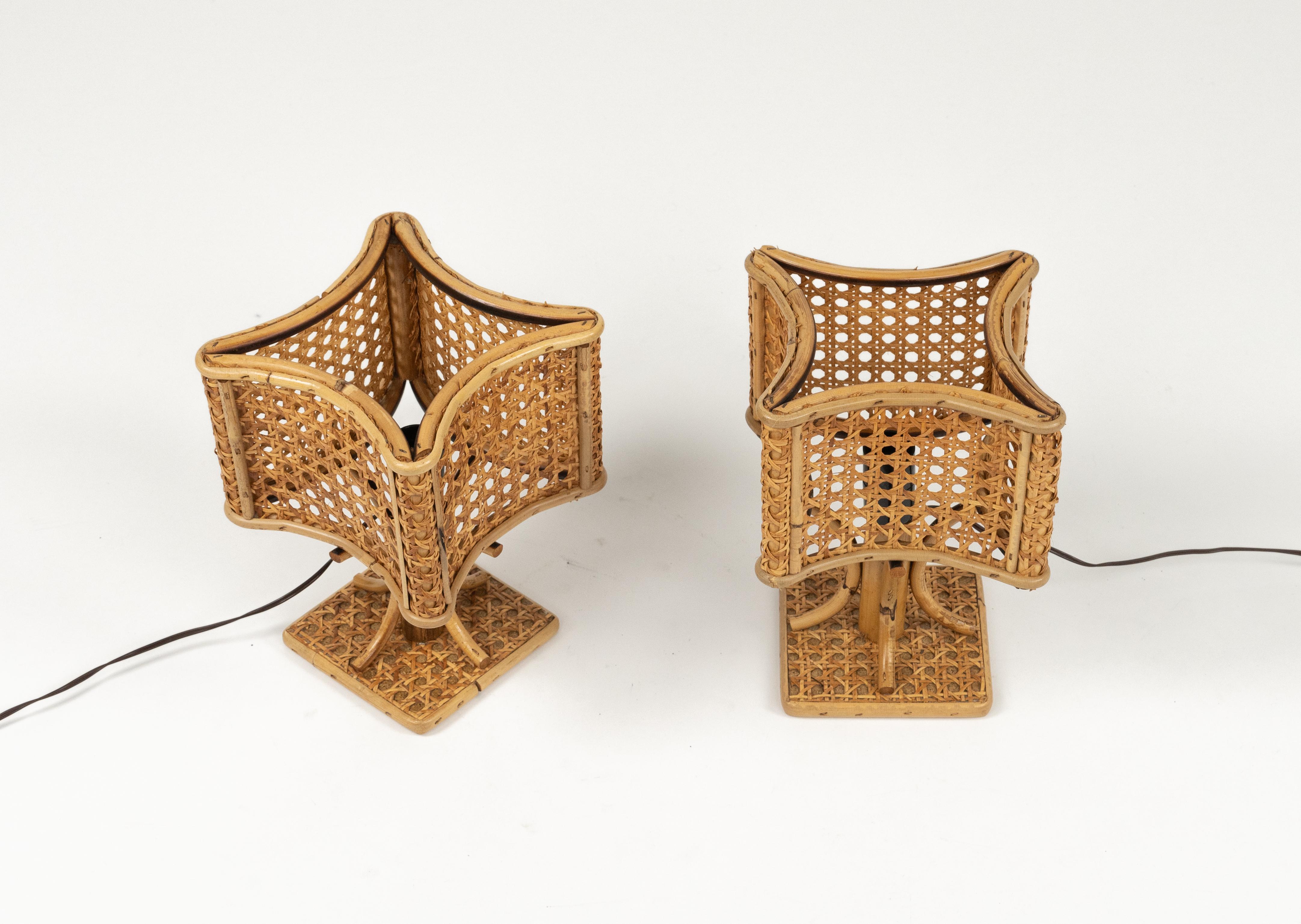Italian Midcentury Rattan and Wicker Pair of Table Lamps Louis Sognot Style, Italy 1960s For Sale
