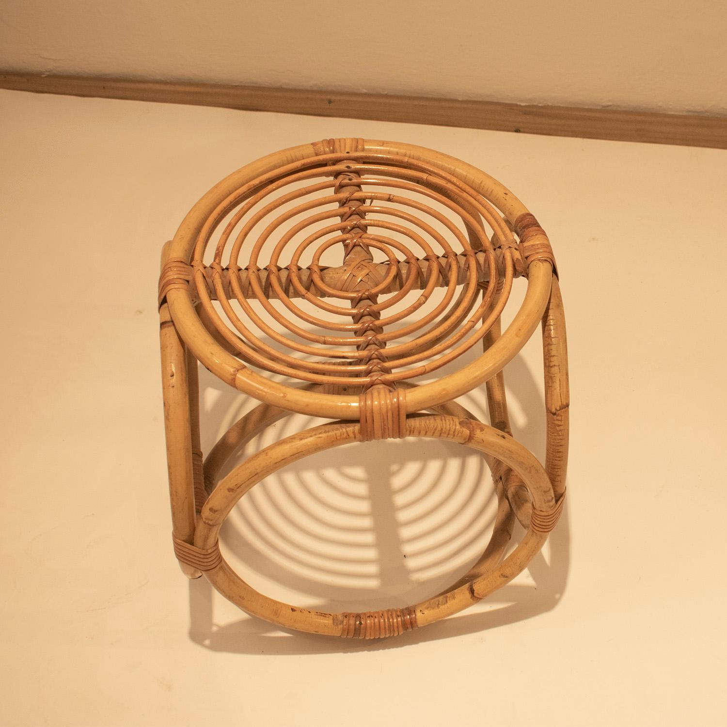 Rattan und Korbgeflecht Runder Hocker aus der Mitte des Jahrhunderts, Spanien, 1970er Jahre im Angebot 4