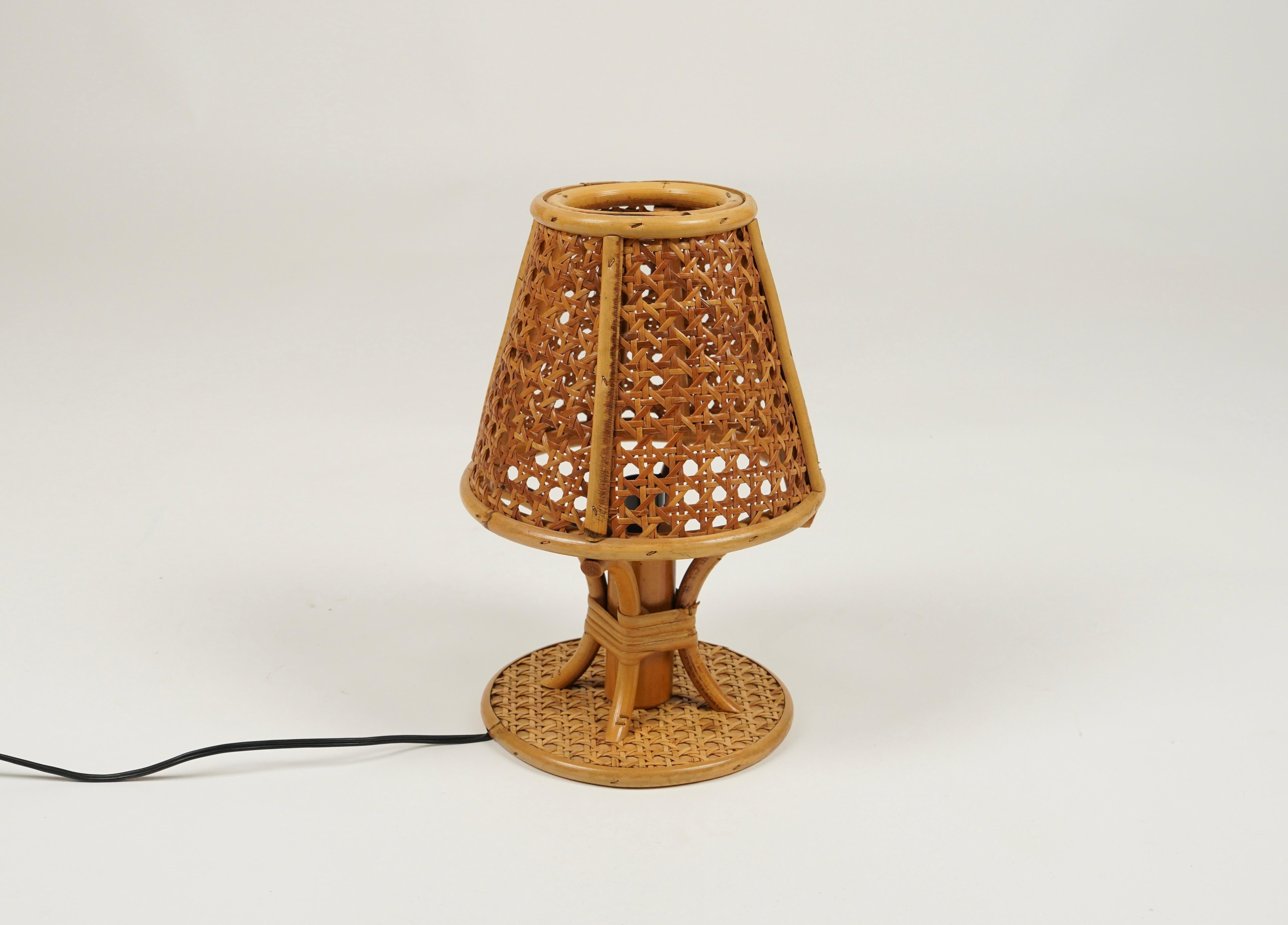 Midcentury Rattan and Wicker Table Lamp Louis Sognot Style, Italy, circa 1970s For Sale 2