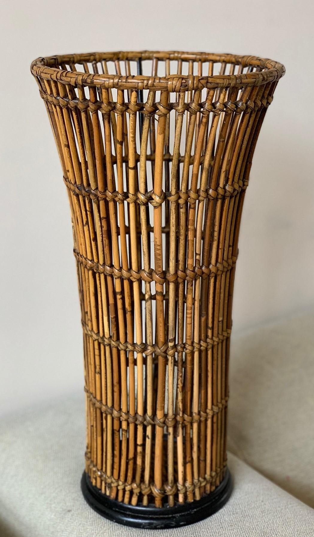 Midcentury rattan bamboo paper bin, cachepots, planter or umbrella stand 1950s
Beautiful midcentury 1950s Italian umbrella stand. It is made of bamboo with lovely small ball screw nuts. The rare umbrella stand which has a conical shape is 41 cm /