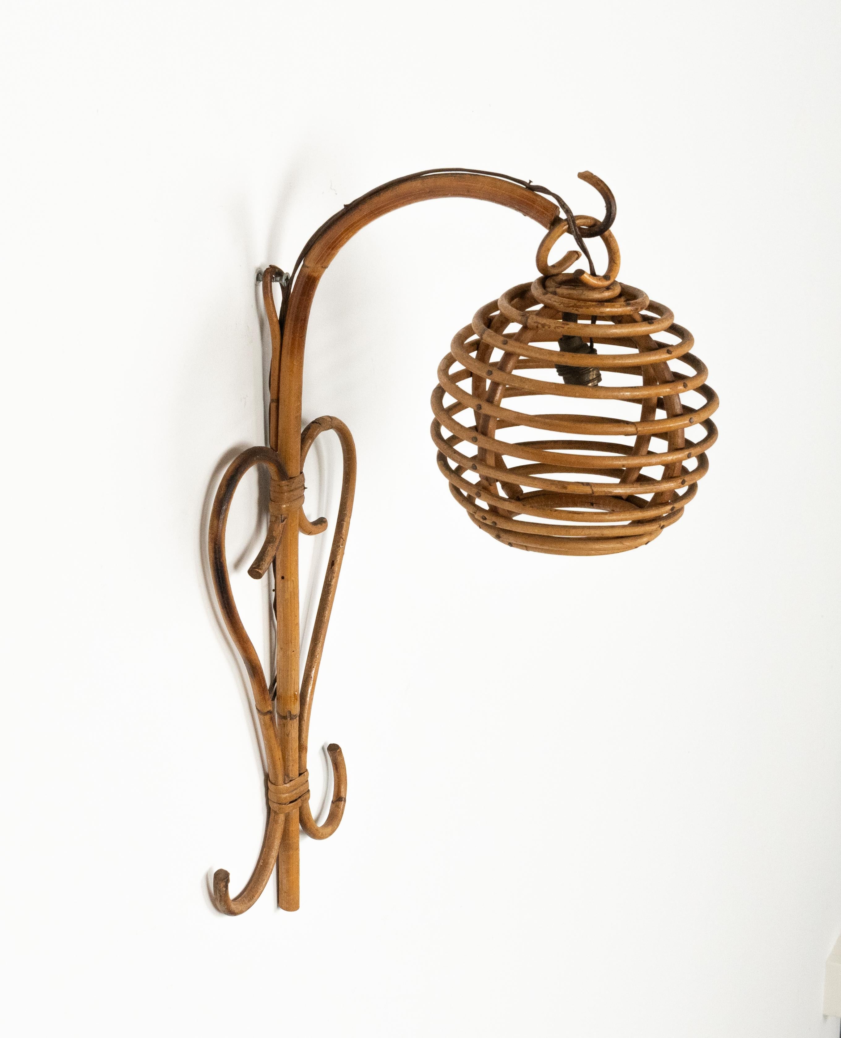 Farol de ratán y bambú de mediados de siglo, estilo Louis Sognot, Italia Años 60 en Bueno estado para la venta en Rome, IT