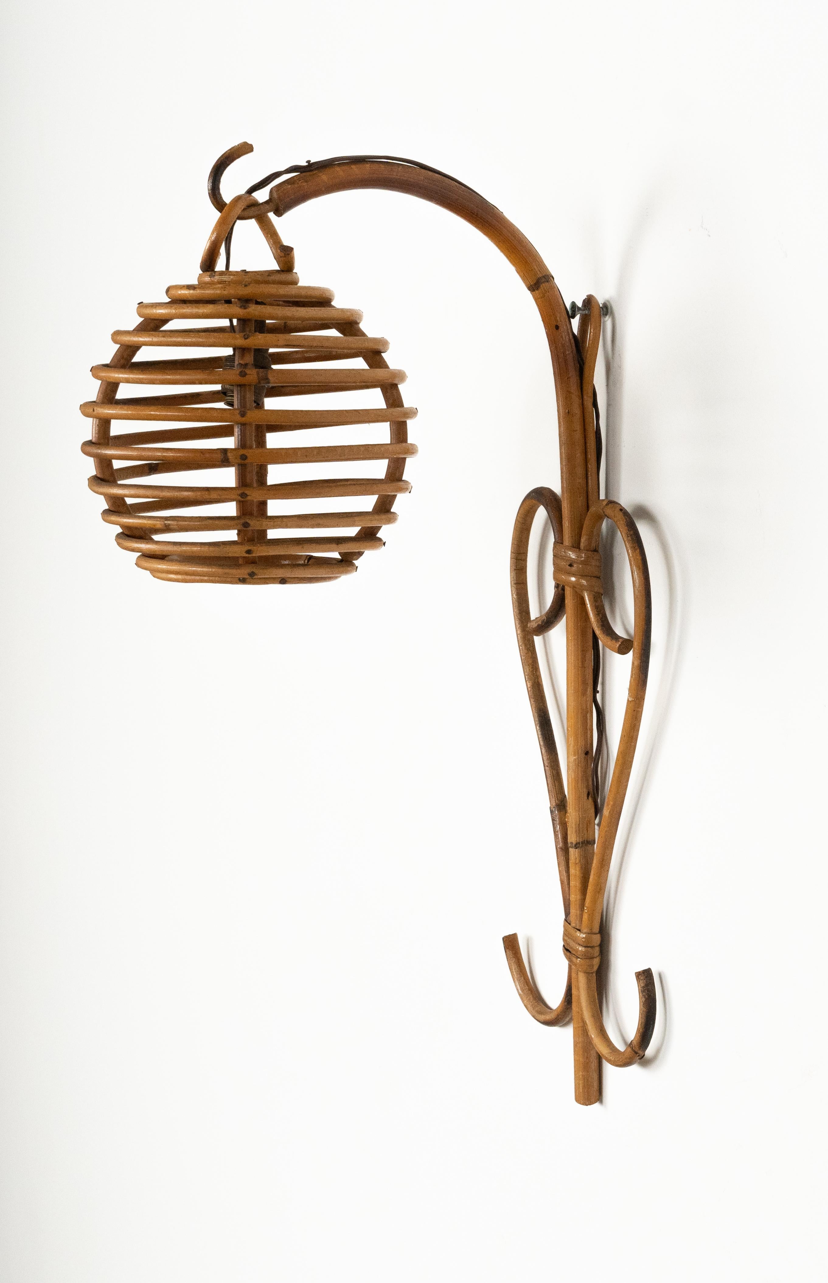 Farol de ratán y bambú de mediados de siglo, estilo Louis Sognot, Italia Años 60 Bambú en venta