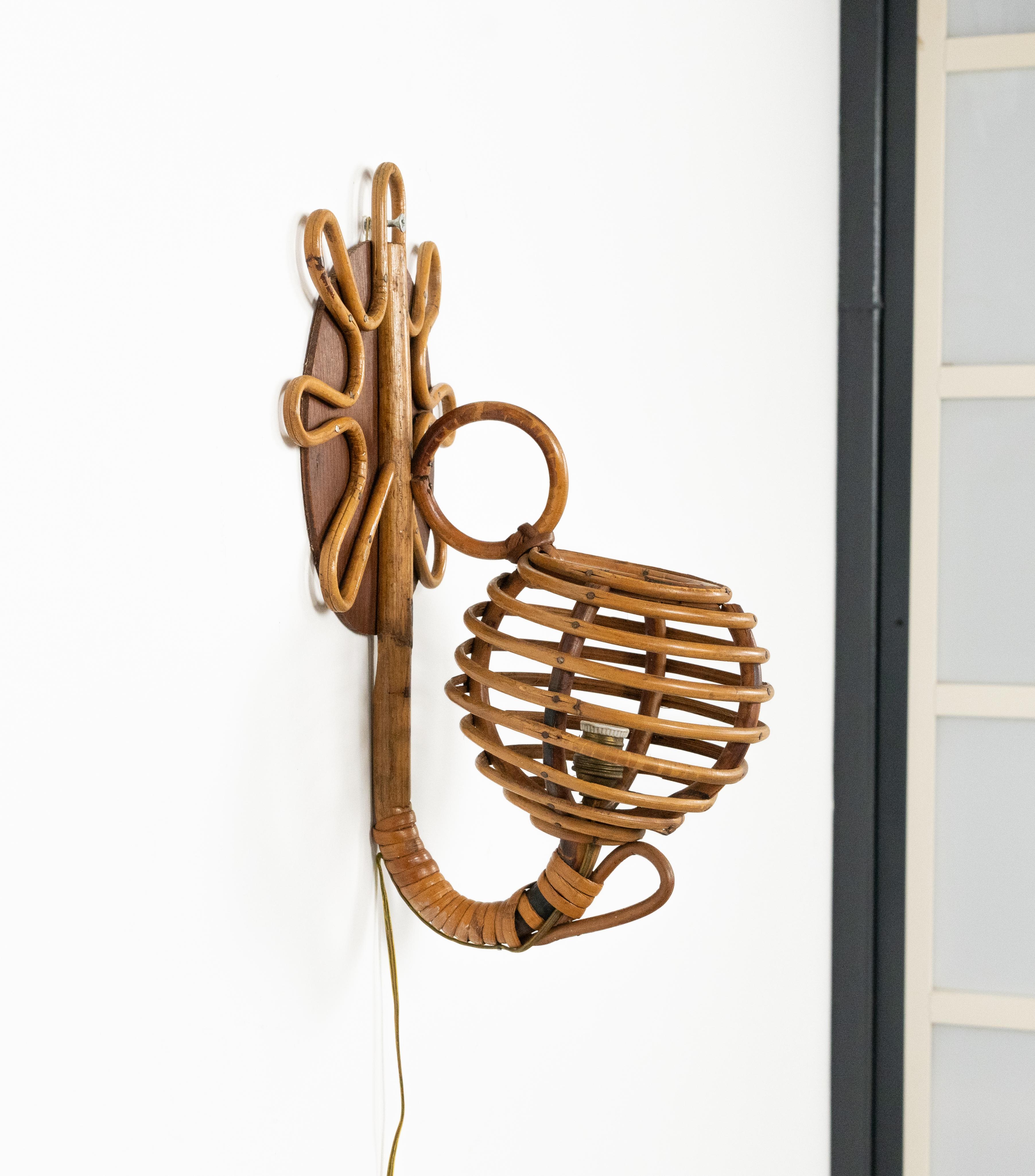 Farol de ratán y bambú de mediados de siglo, estilo Louis Sognot, Italia Años 60 Bambú en venta