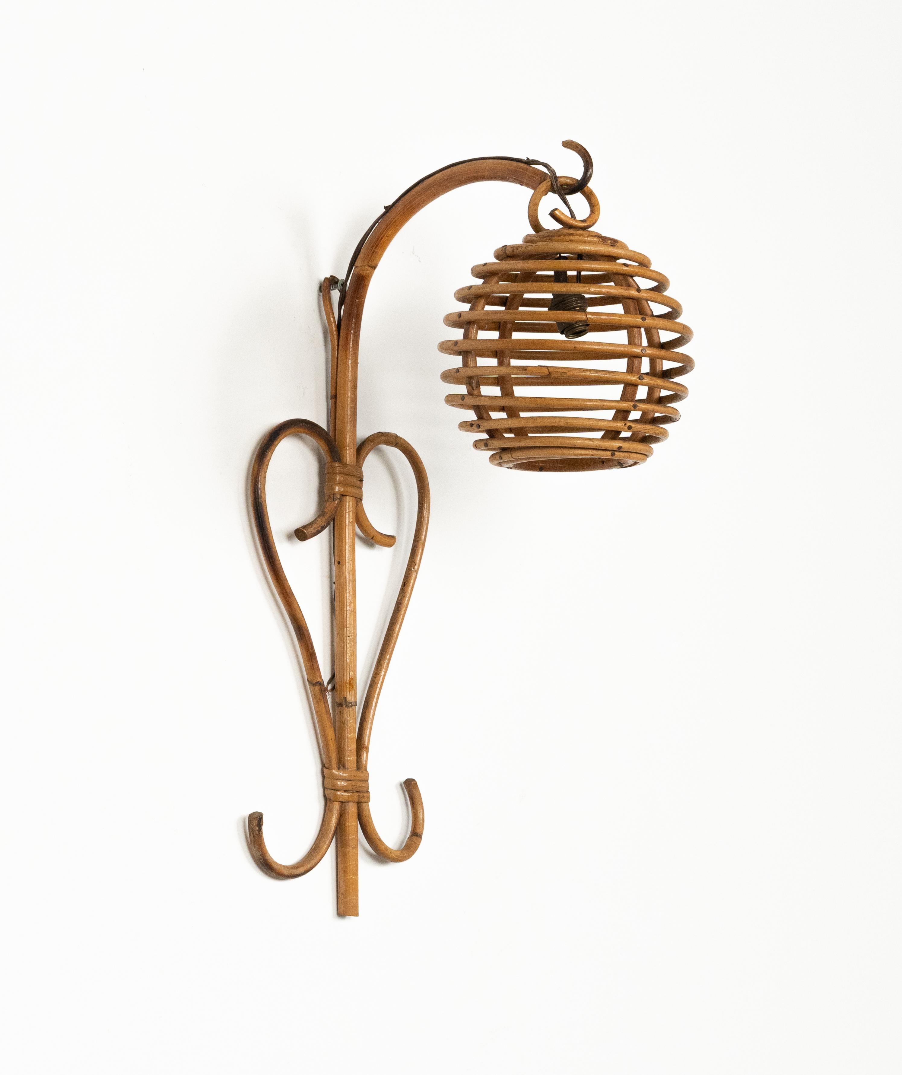 Farol de ratán y bambú de mediados de siglo, estilo Louis Sognot, Italia Años 60 en venta 2