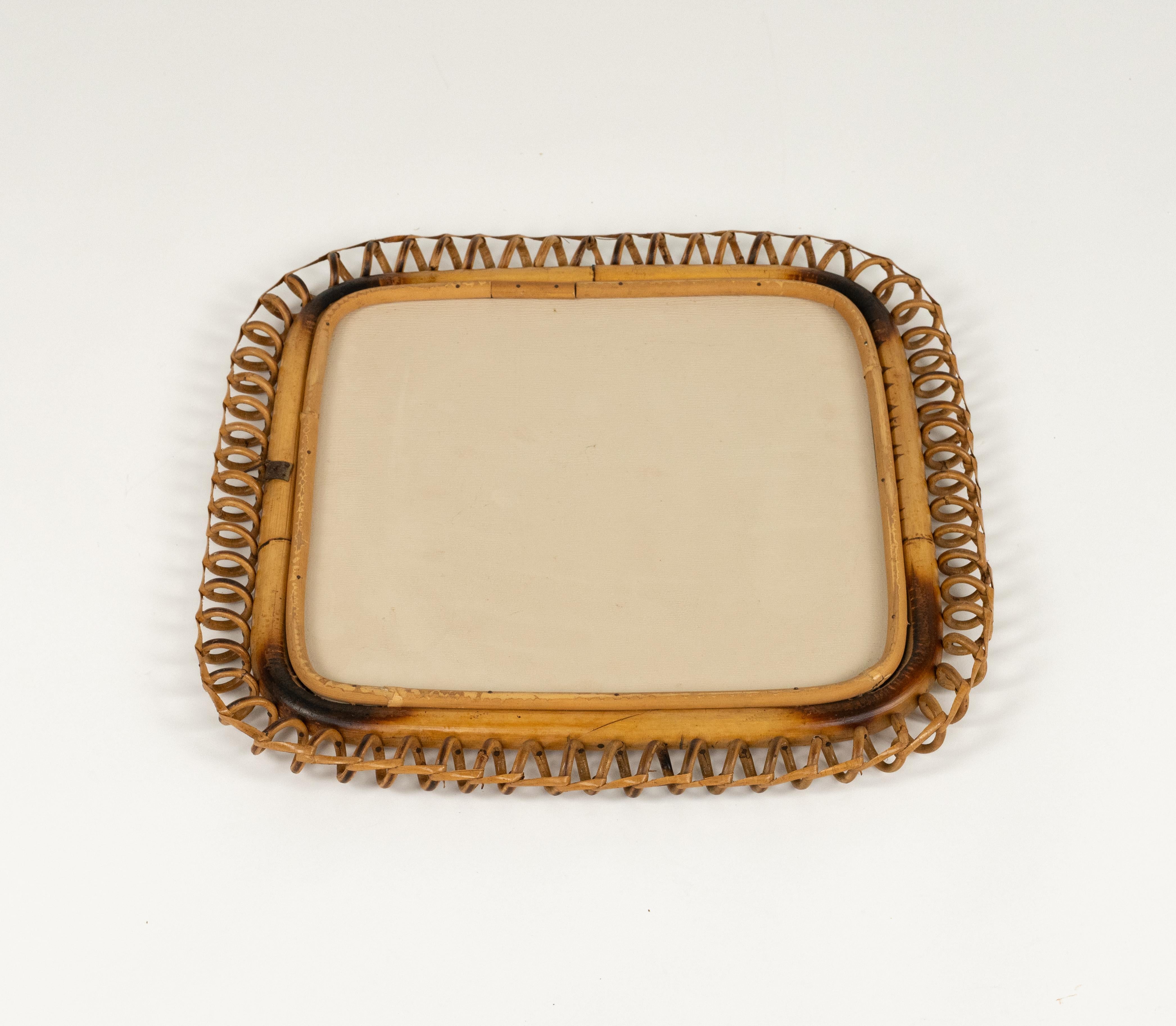 Specchio da parete quadrato in rattan e bambù del Medioevo Stile Franco Albini, Italia, anni '60 in vendita 1