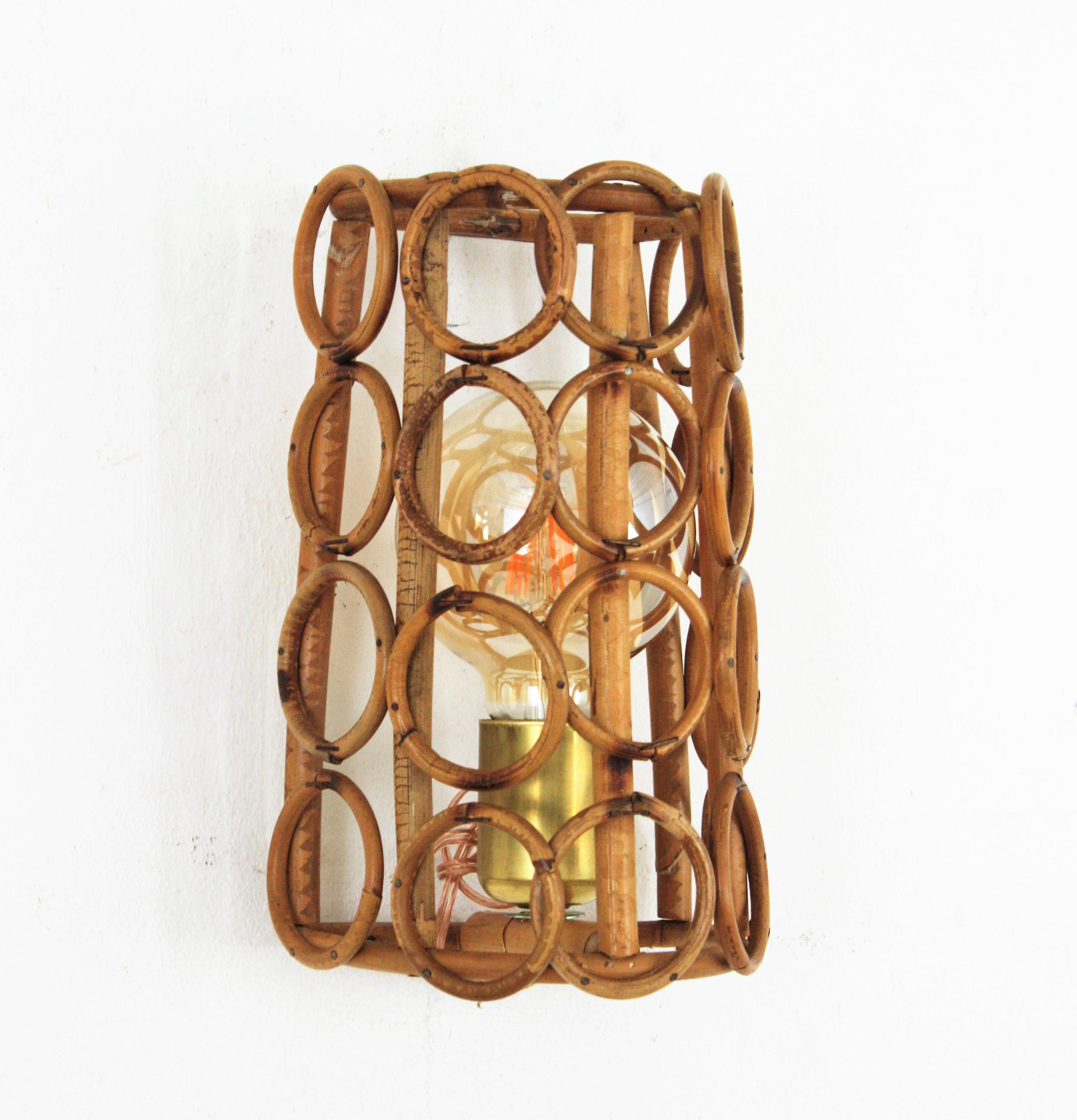 Midcentury Rattan Conical Wall Light In Good Condition For Sale In Barcelona, ES