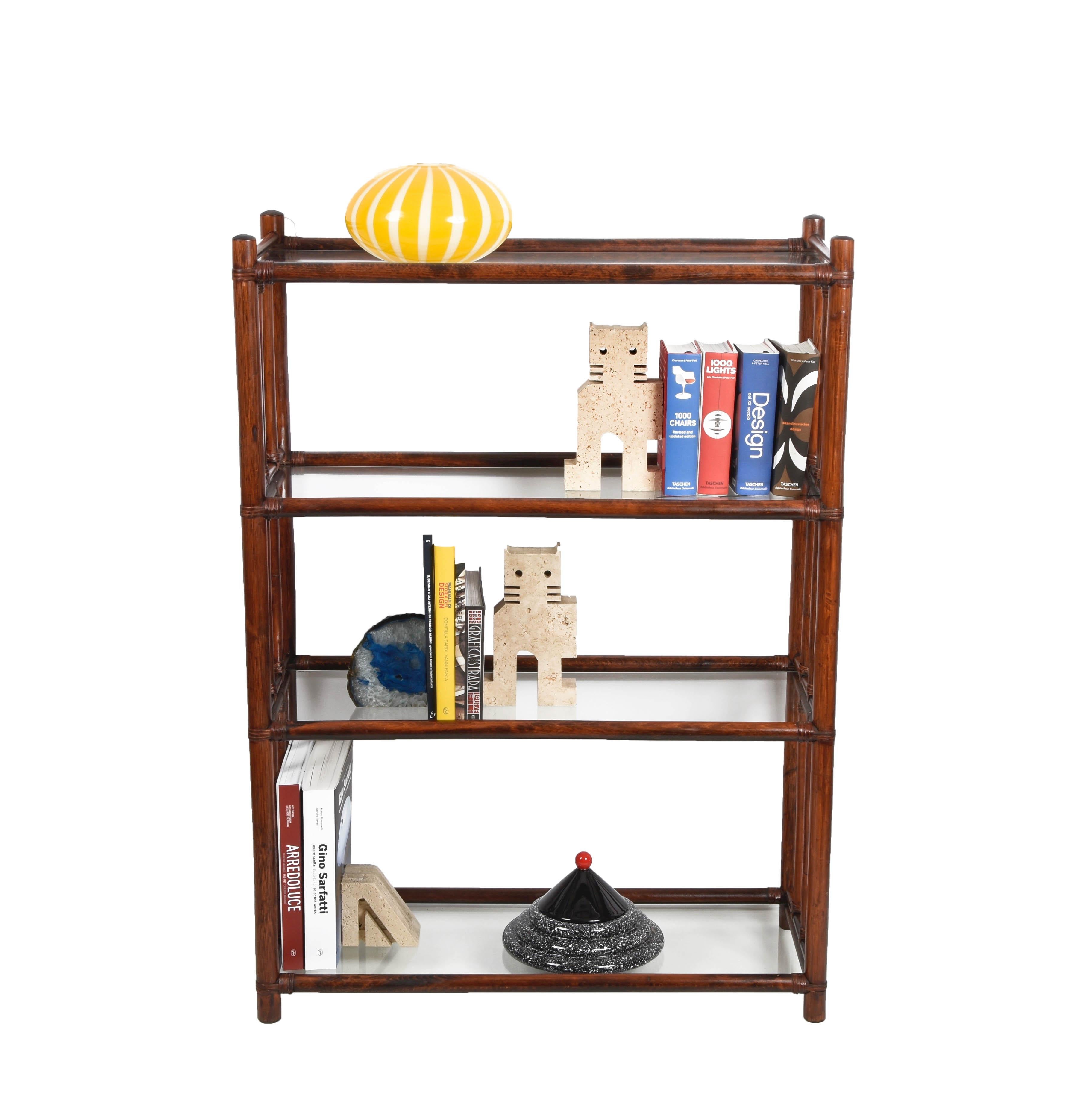 Midcentury Rattan Italian Bookcase with Four Crystal Glass Shelves, 1960s For Sale 1