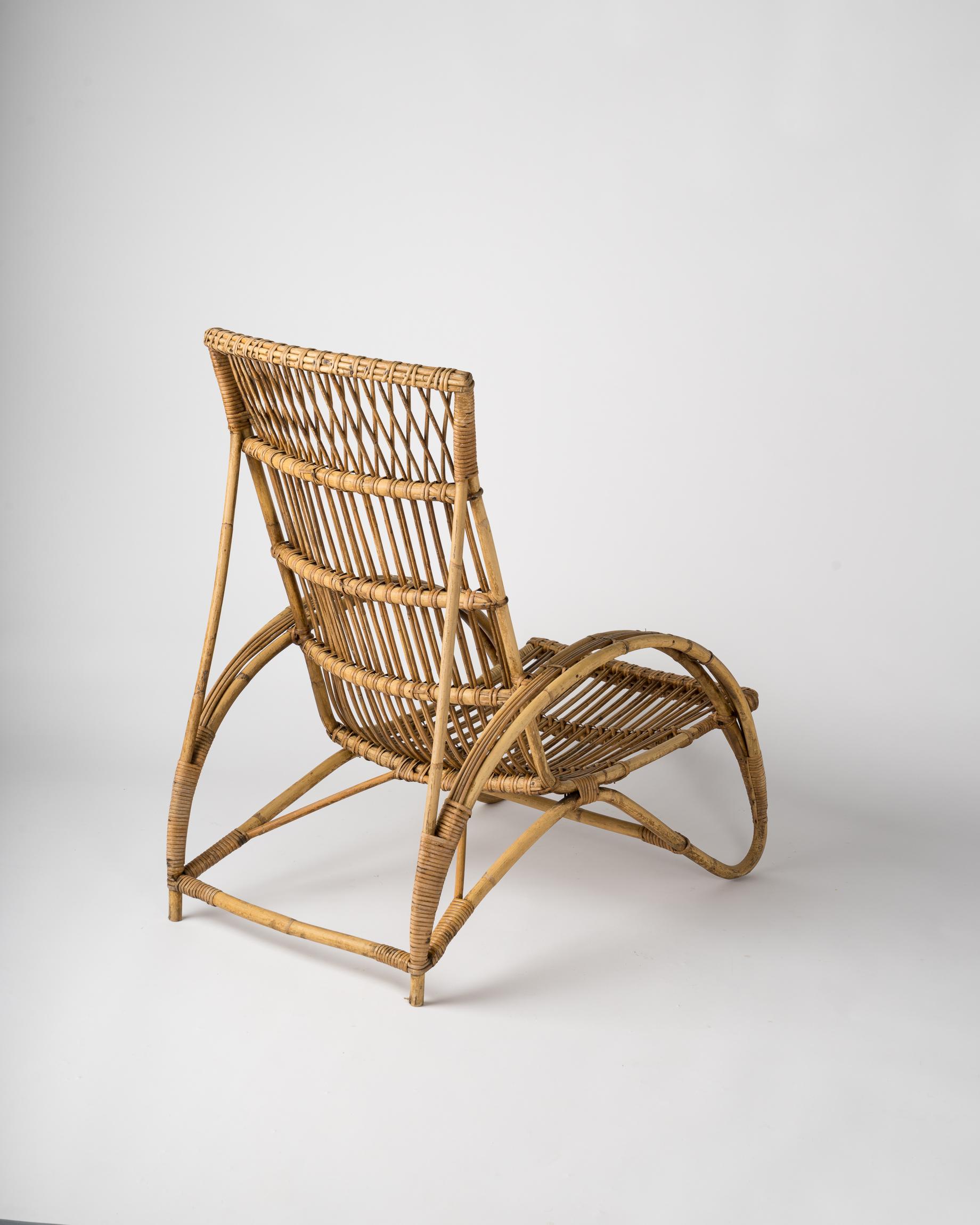 Midcentury Rattan Lounge Chair in the Style of Audoux Minet, France, 1960s In Good Condition For Sale In Chicago, IL