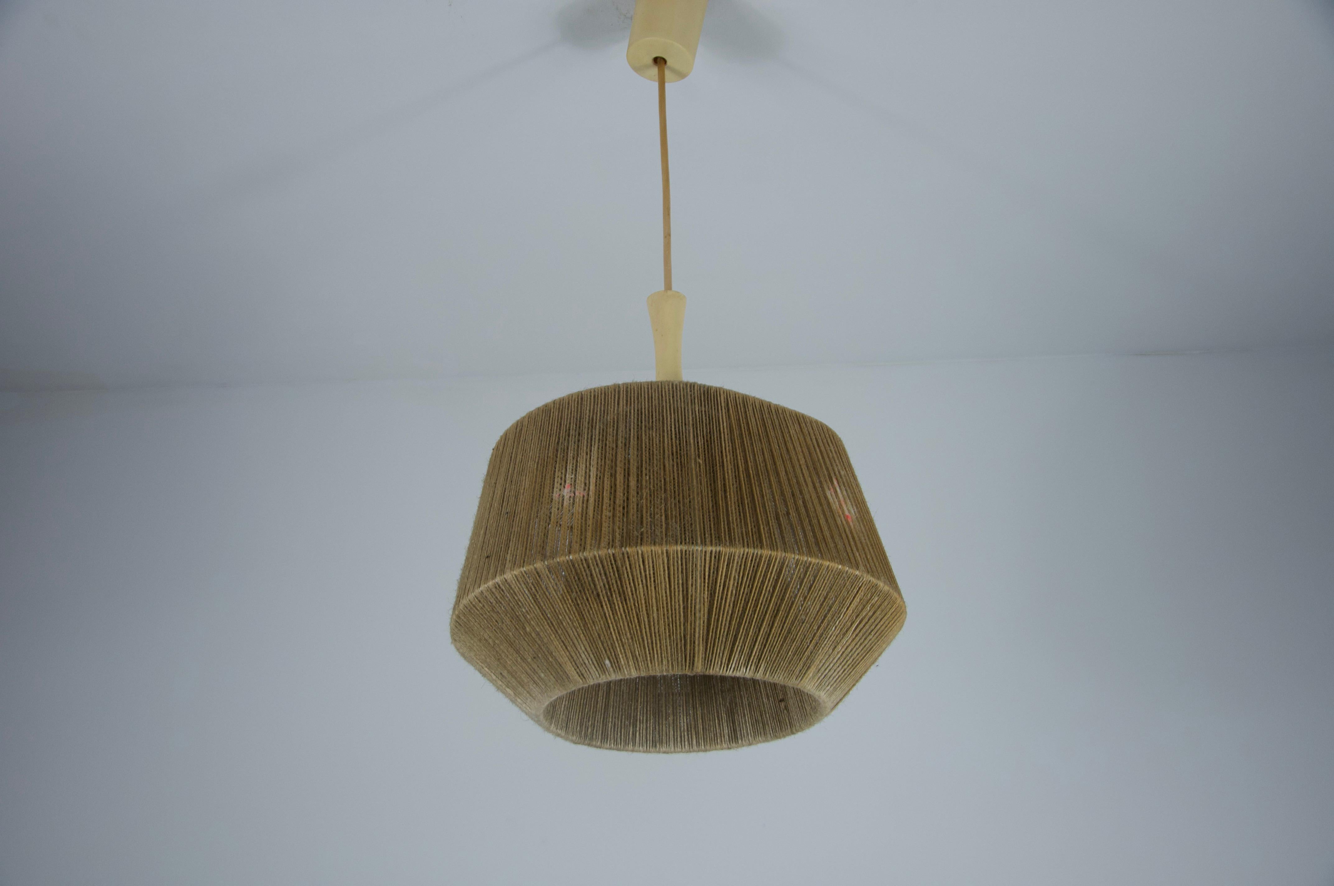 Midcentury Rattan Pendant Lamp, Germany, 1960s In condizioni buone in vendita a Hagenbach, DE