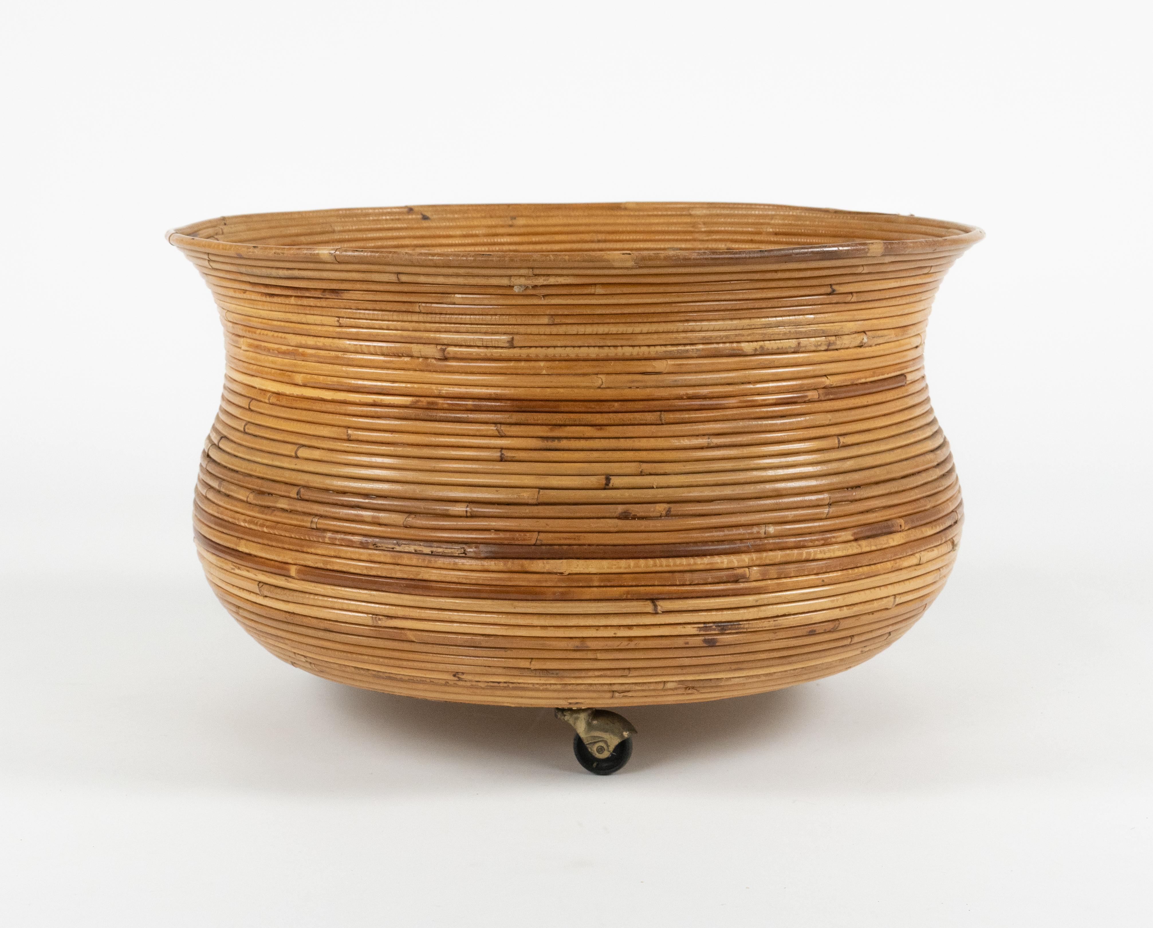 Portapiante o cesto in rattan del Medioevo Attribuito a Vivai del Sud, Italia anni '60 in vendita 2