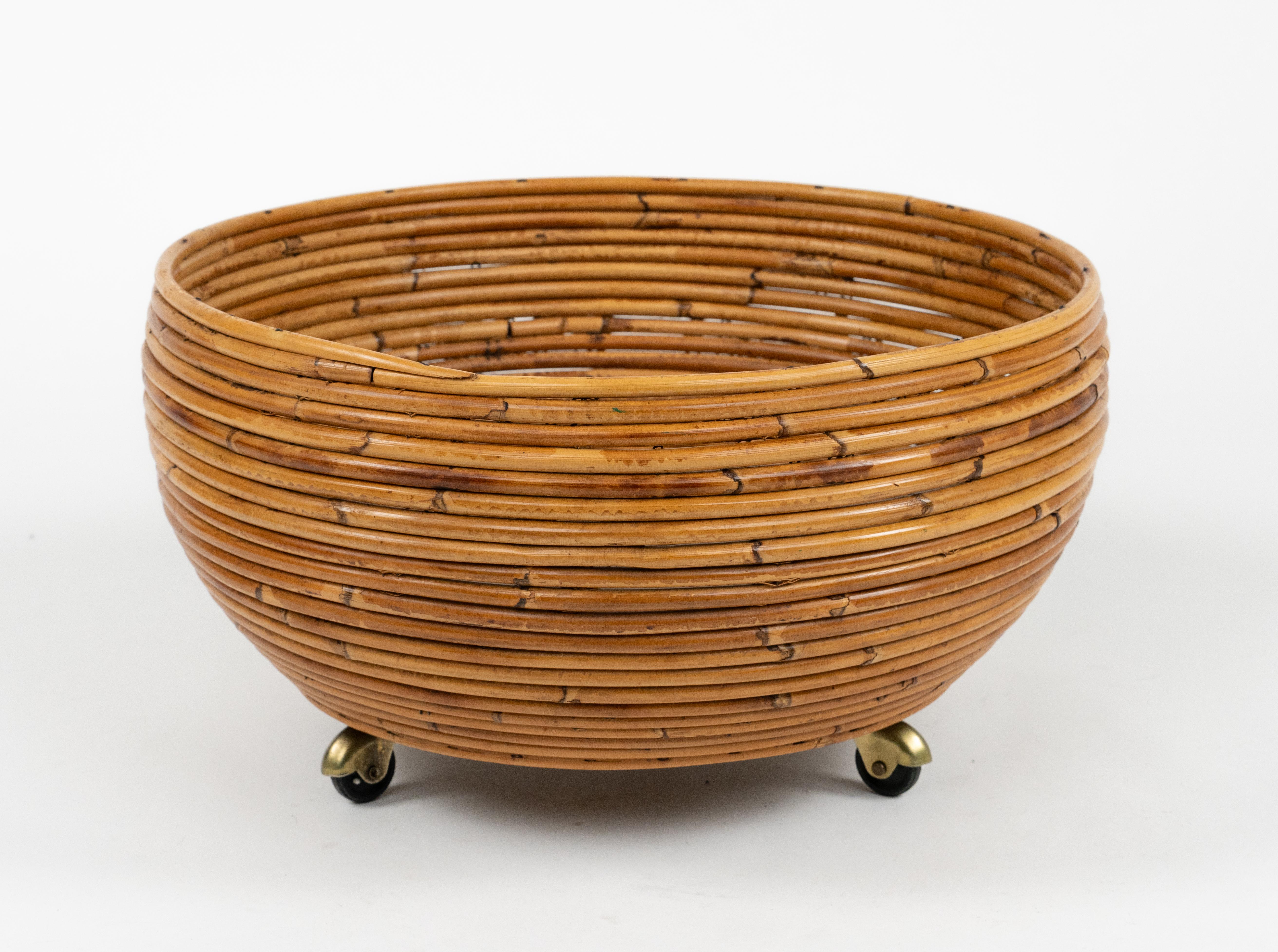 Metà XX secolo Portapiante in rattan del Medioevo in stile Vivai del Sud, Italia 1960 in vendita