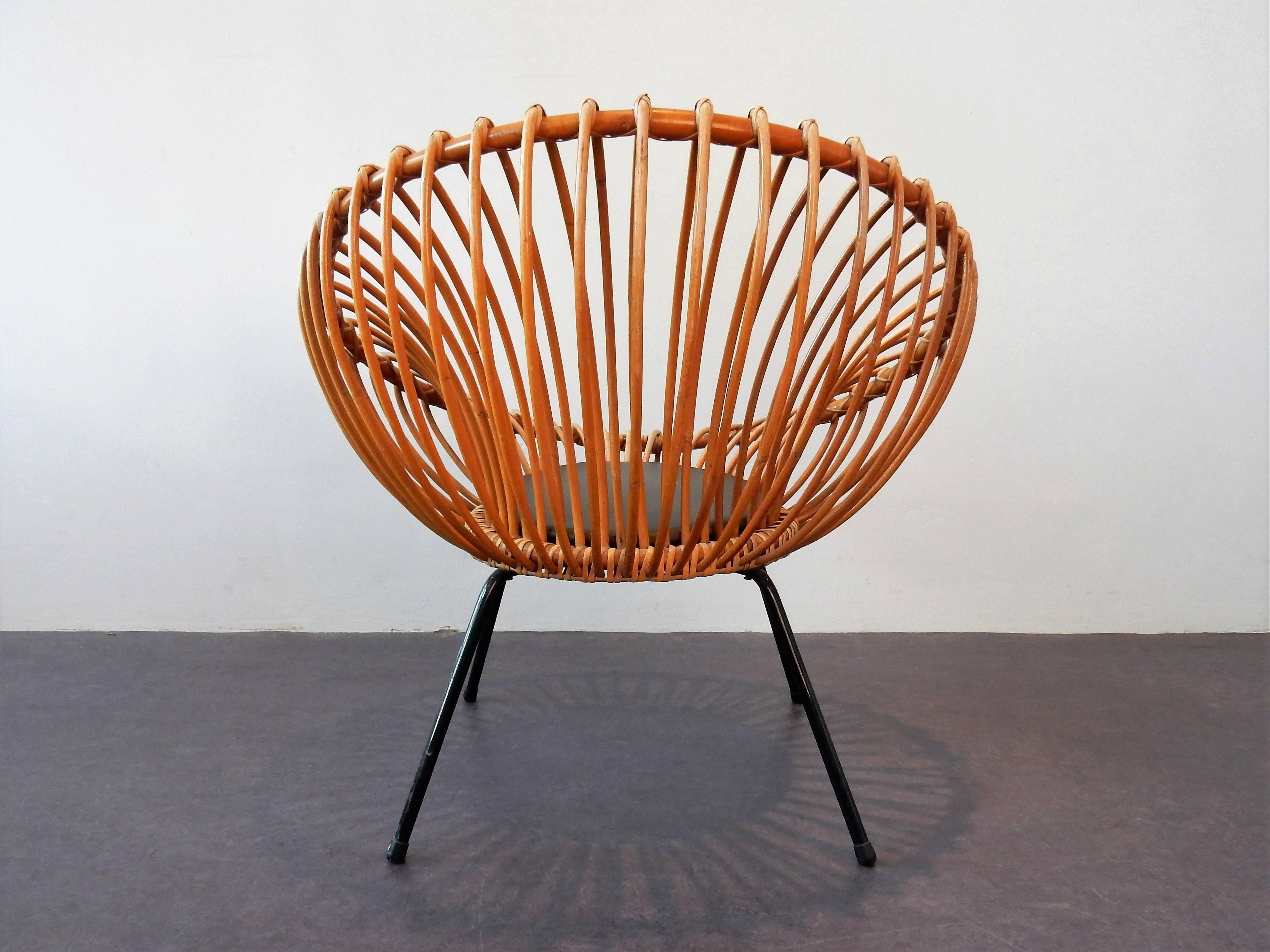 Mid-Century Modern Midcentury Rattan Scoop Chair in the Style of Rohé and Franco Albini