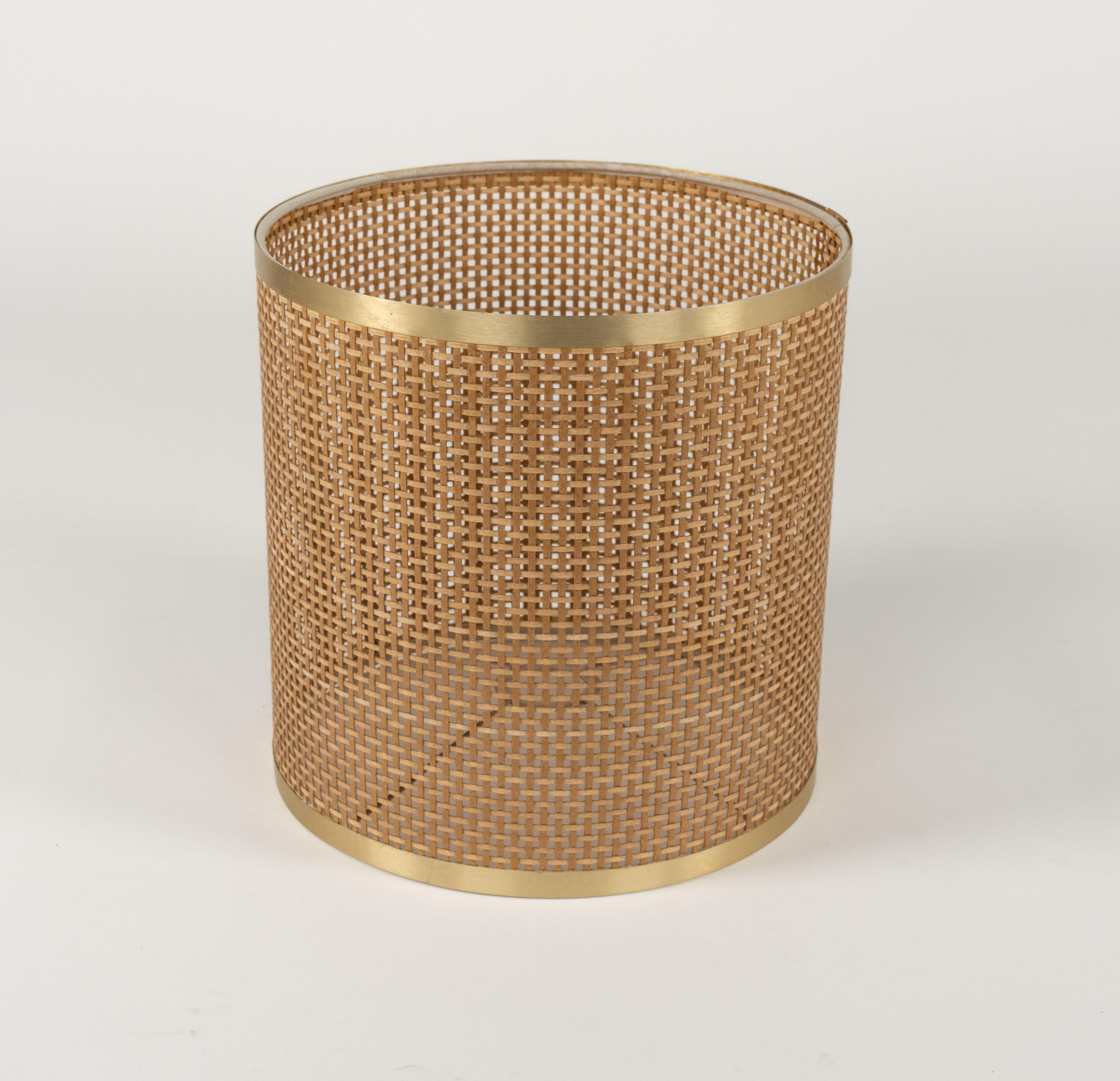 Midcentury Rattan, Wicker and Chrome Table Lamp by Vivai Del Sud, Italy 1970s 10
