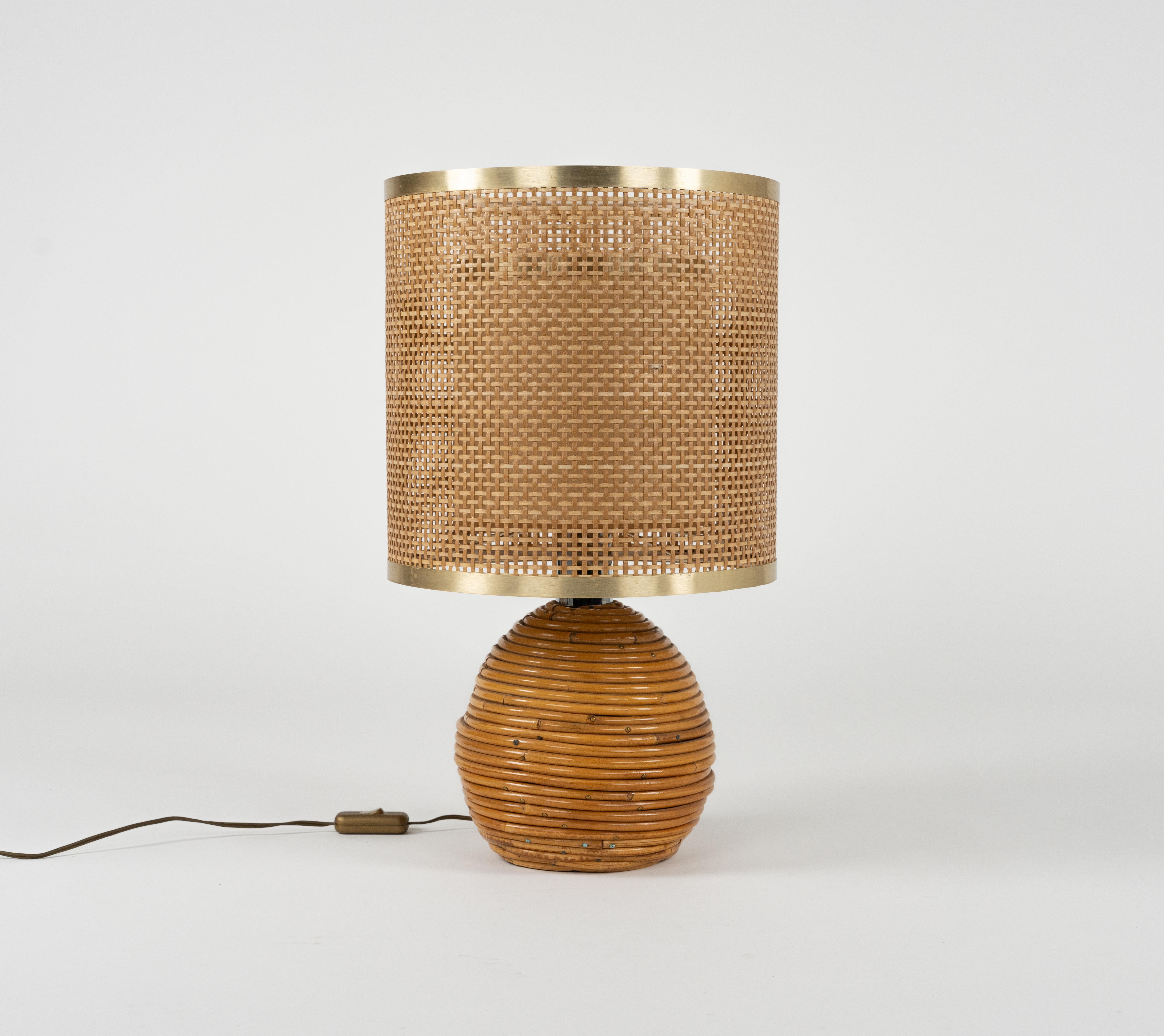 Midcentury Rattan, Wicker and Chrome Table Lamp by Vivai Del Sud, Italy 1970s In Good Condition For Sale In Rome, IT