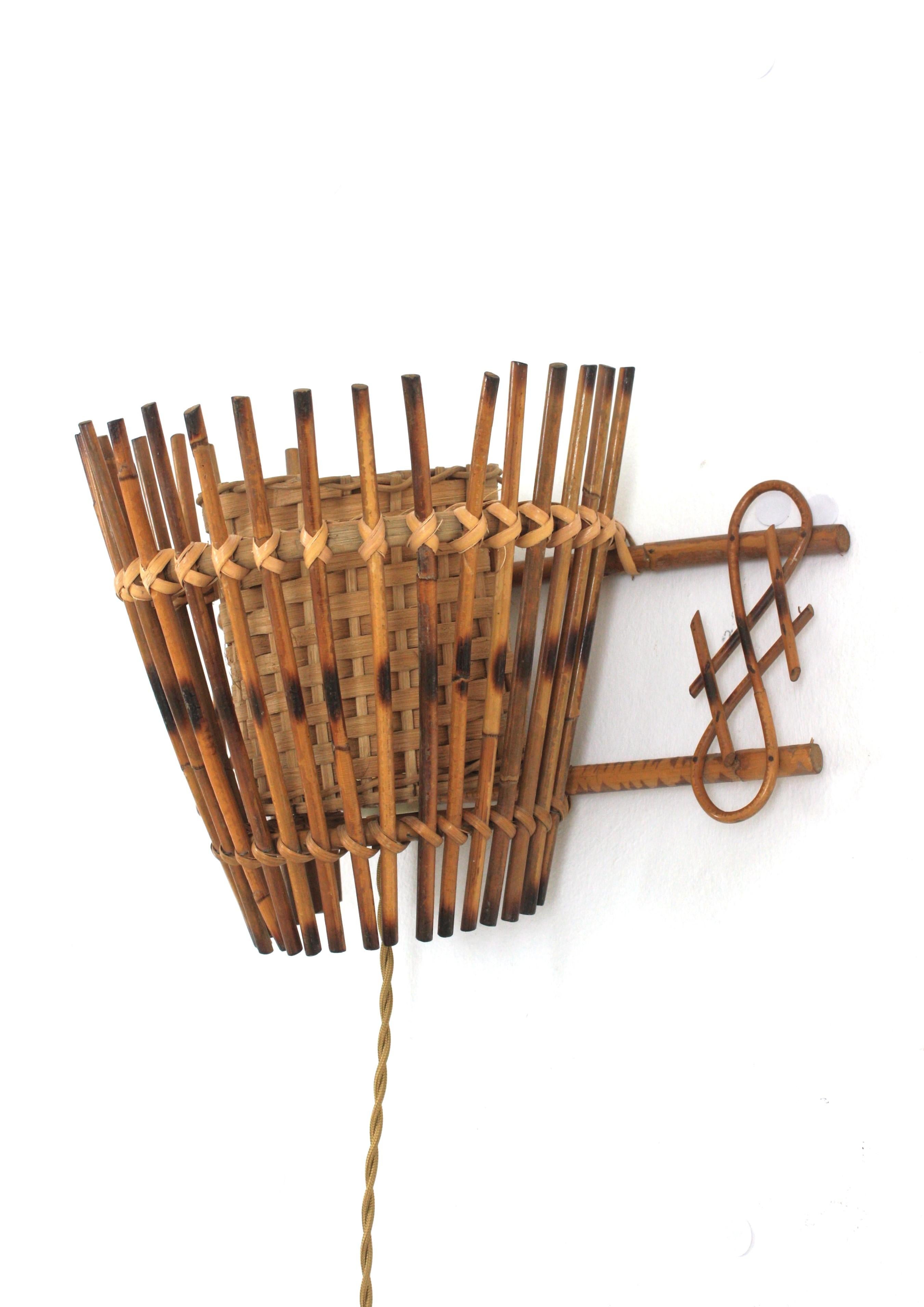 Midcentury Rattan & Wicker Conical Wall Light, 1950s For Sale 4