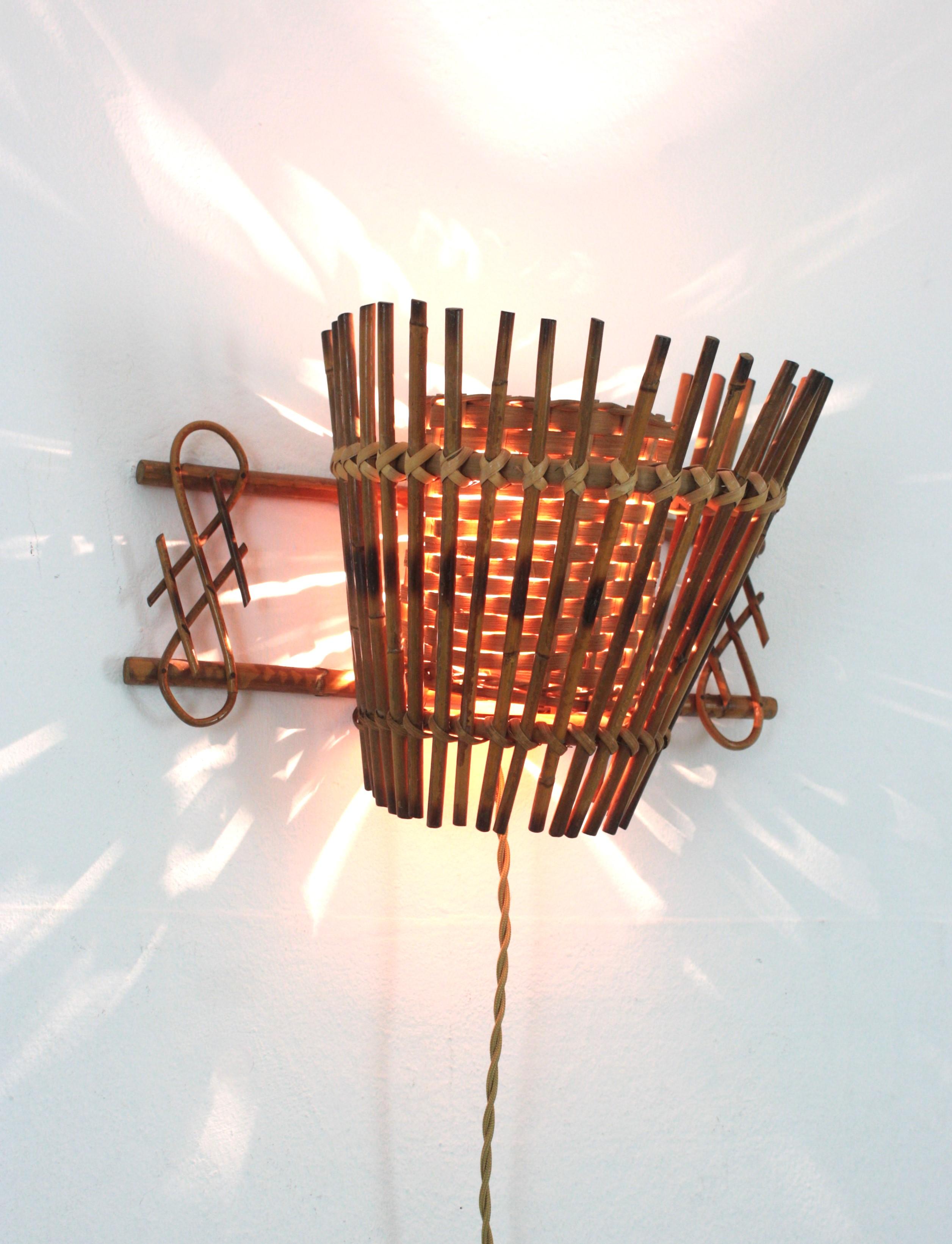 Midcentury Rattan & Wicker Conical Wall Light, 1950s For Sale 1