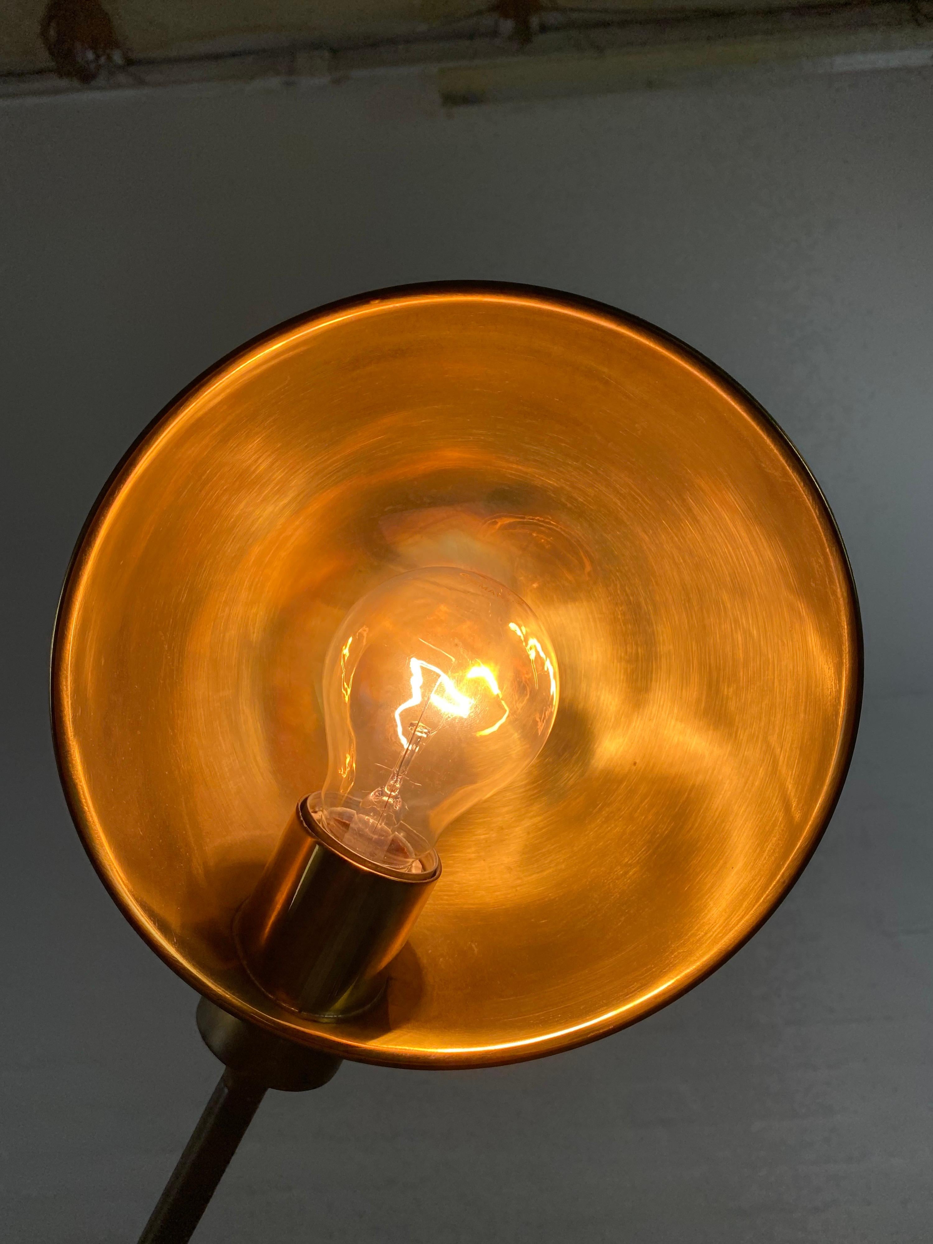 Midcentury Reading Lamp in Solid Brass with Counterbalance by Florian Schulz For Sale 1