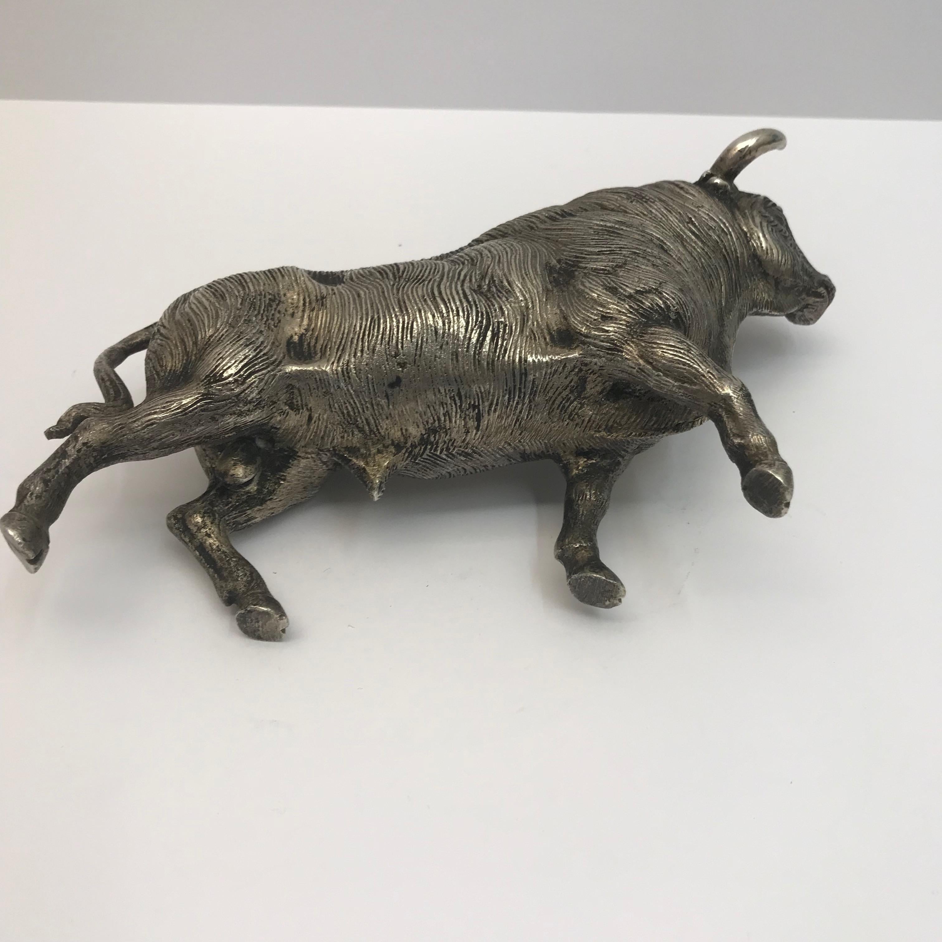 Midcentury Realistic Silver Plated Model of a Bull In Good Condition For Sale In London, London